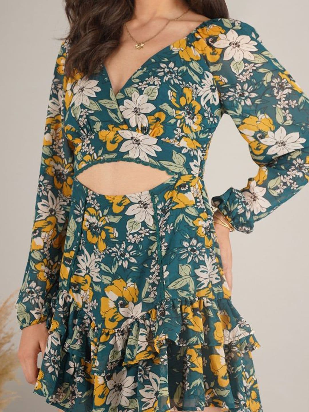NUEVOSDAMAS Floral Striped Bell Sleeve Georgette A-Line Dress thumbnail 2