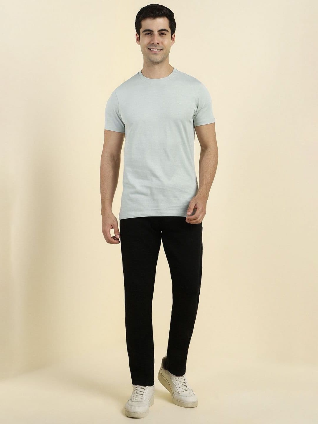Allen Solly Men Polka Dot Raw Edge Slim Fit T-shirt thumbnail 3