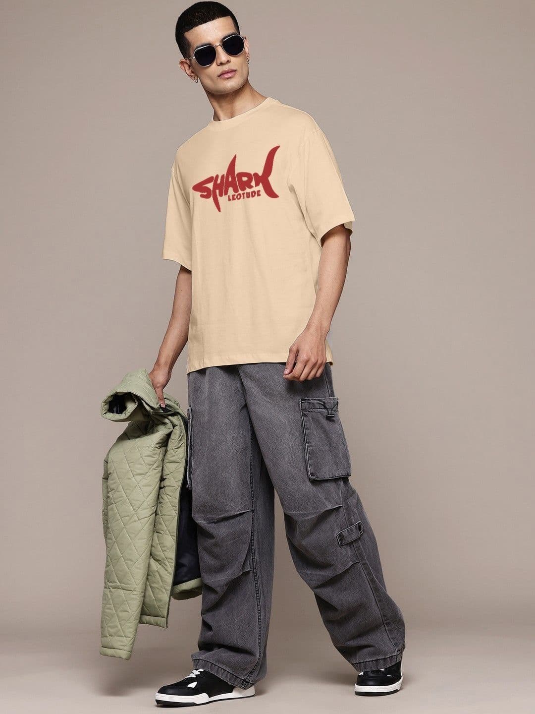 Leotude Men Drop Sholder Half Sleeve Ovesized Printed T-shirt thumbnail 2