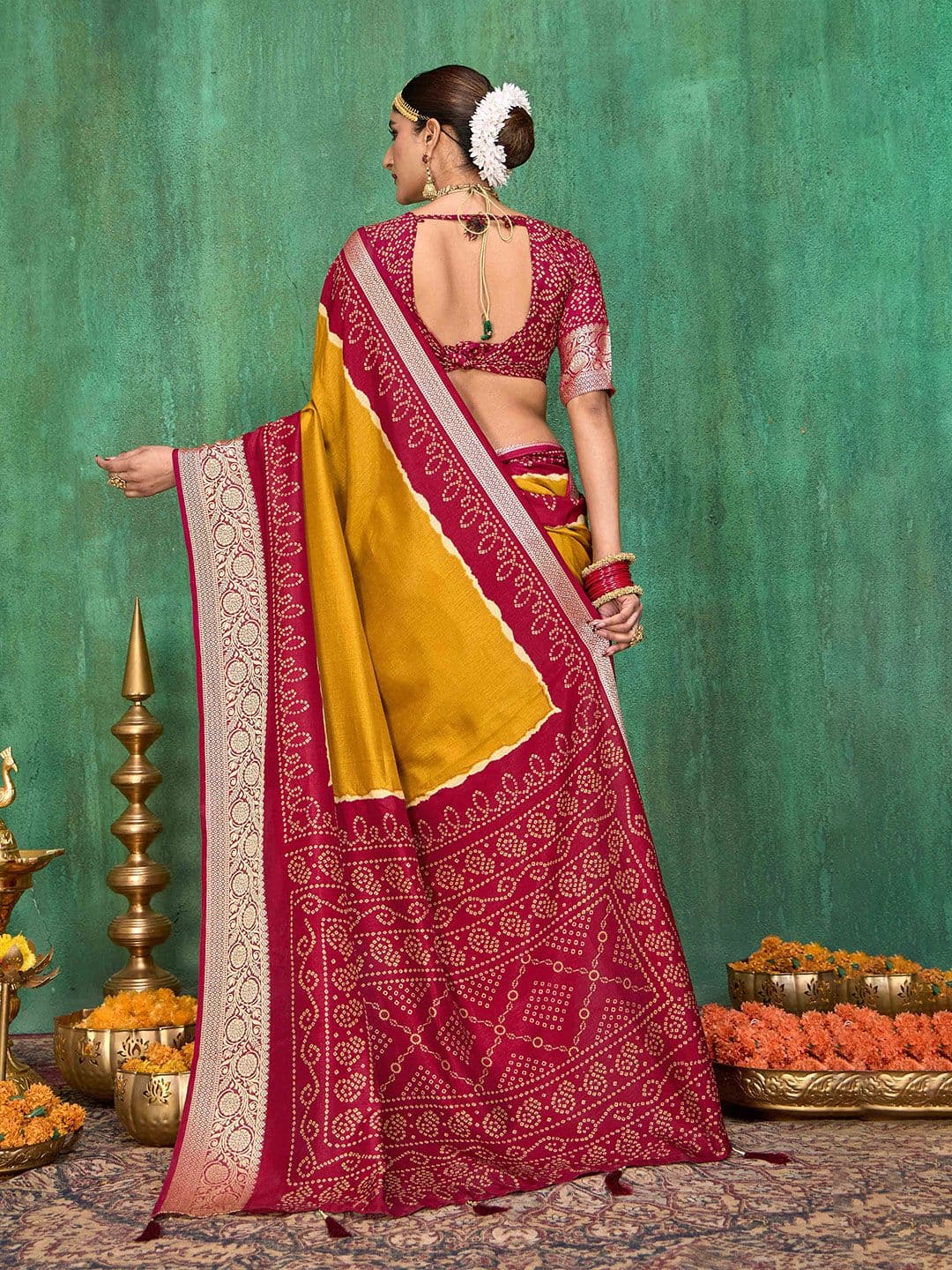 TIRA Bandhani Printed Tussar Saree With Blouse Piece thumbnail 3