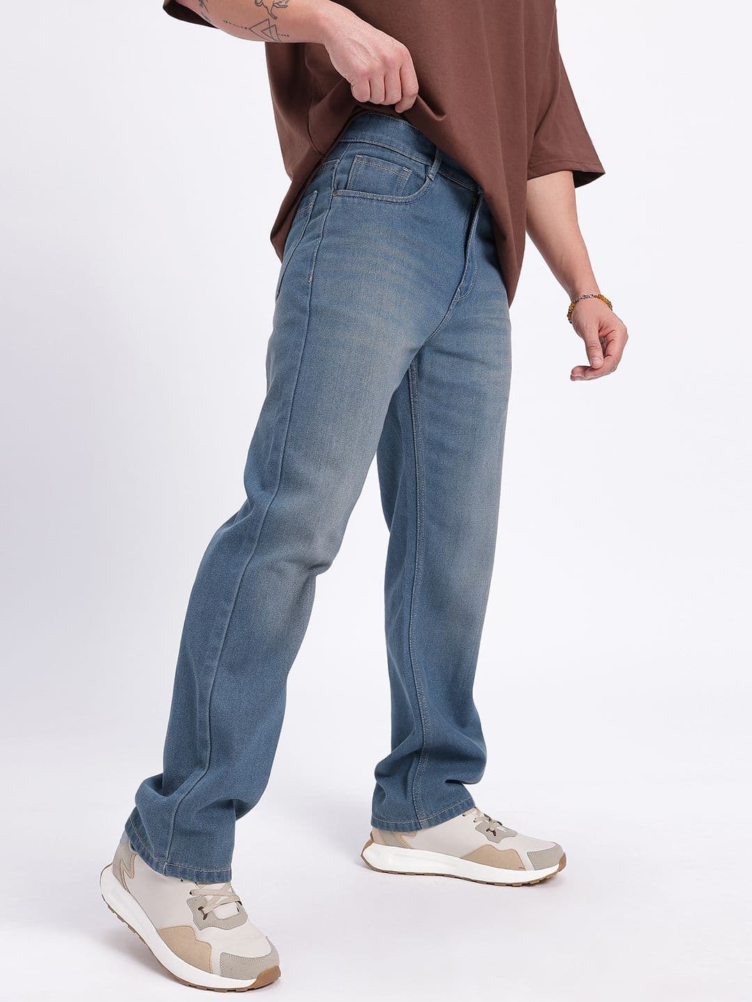 glitchez Men Light Washed Straight Fit Jeans thumbnail 4