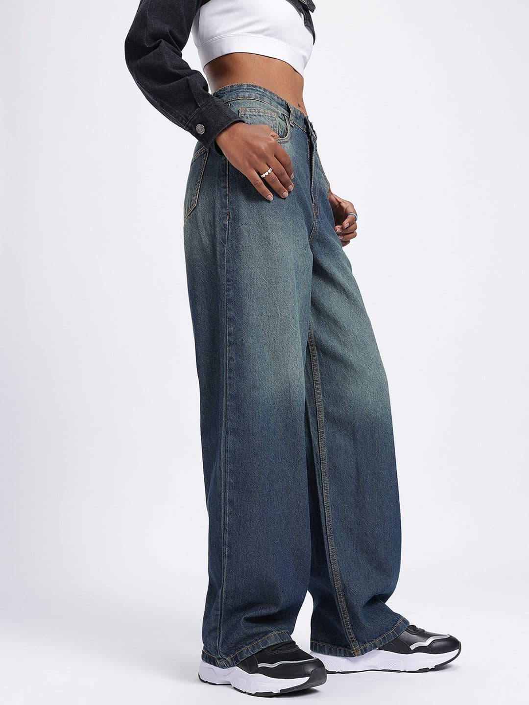 glitchez Women Light Fade Baggy Jeans thumbnail 3