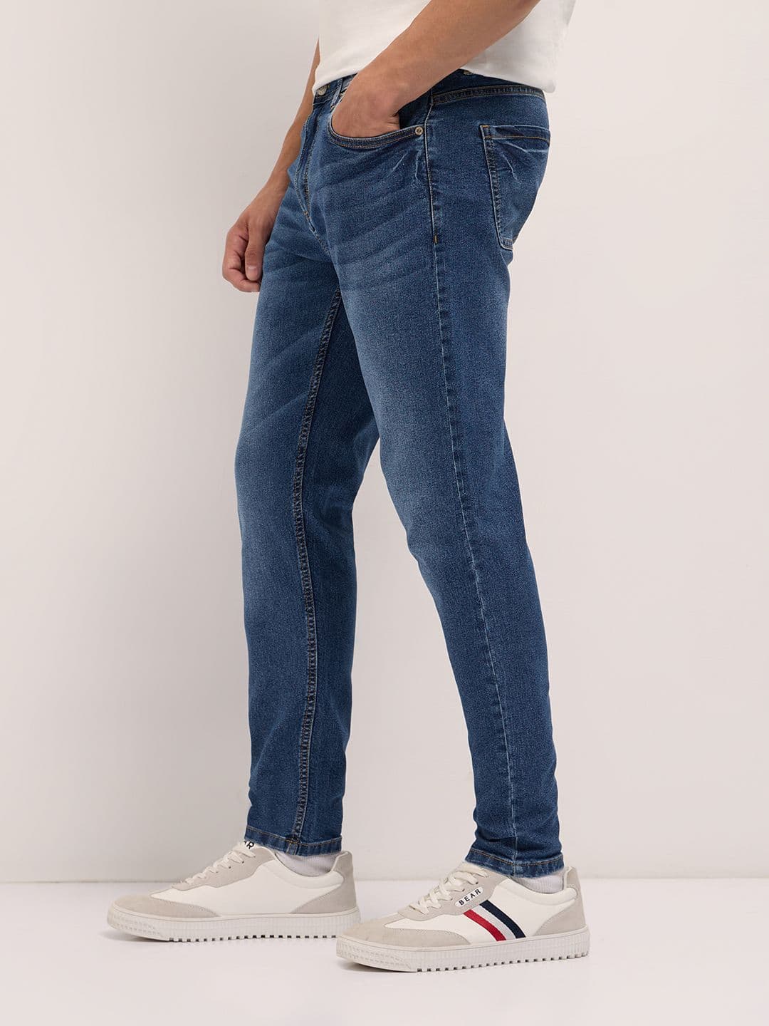 THE BEAR HOUSE Men Skinny Fit Mid-Rise Stretchable Jeans thumbnail 2