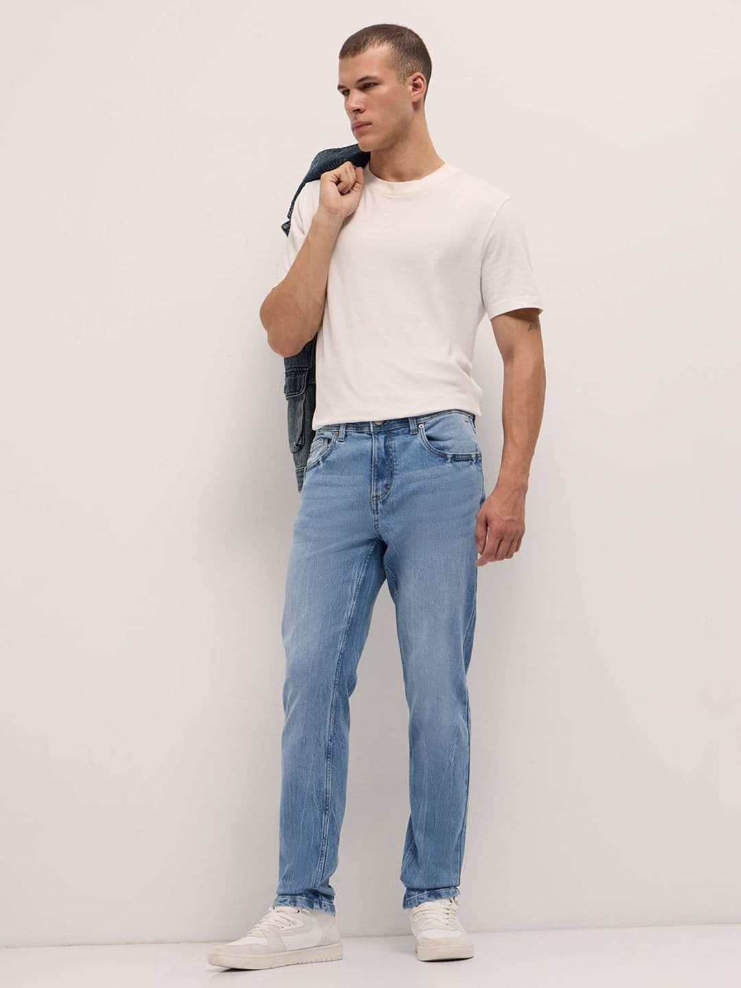 THE BEAR HOUSE Men Cotton Washed Slim Fit Jean Stretchable Jeans thumbnail 5