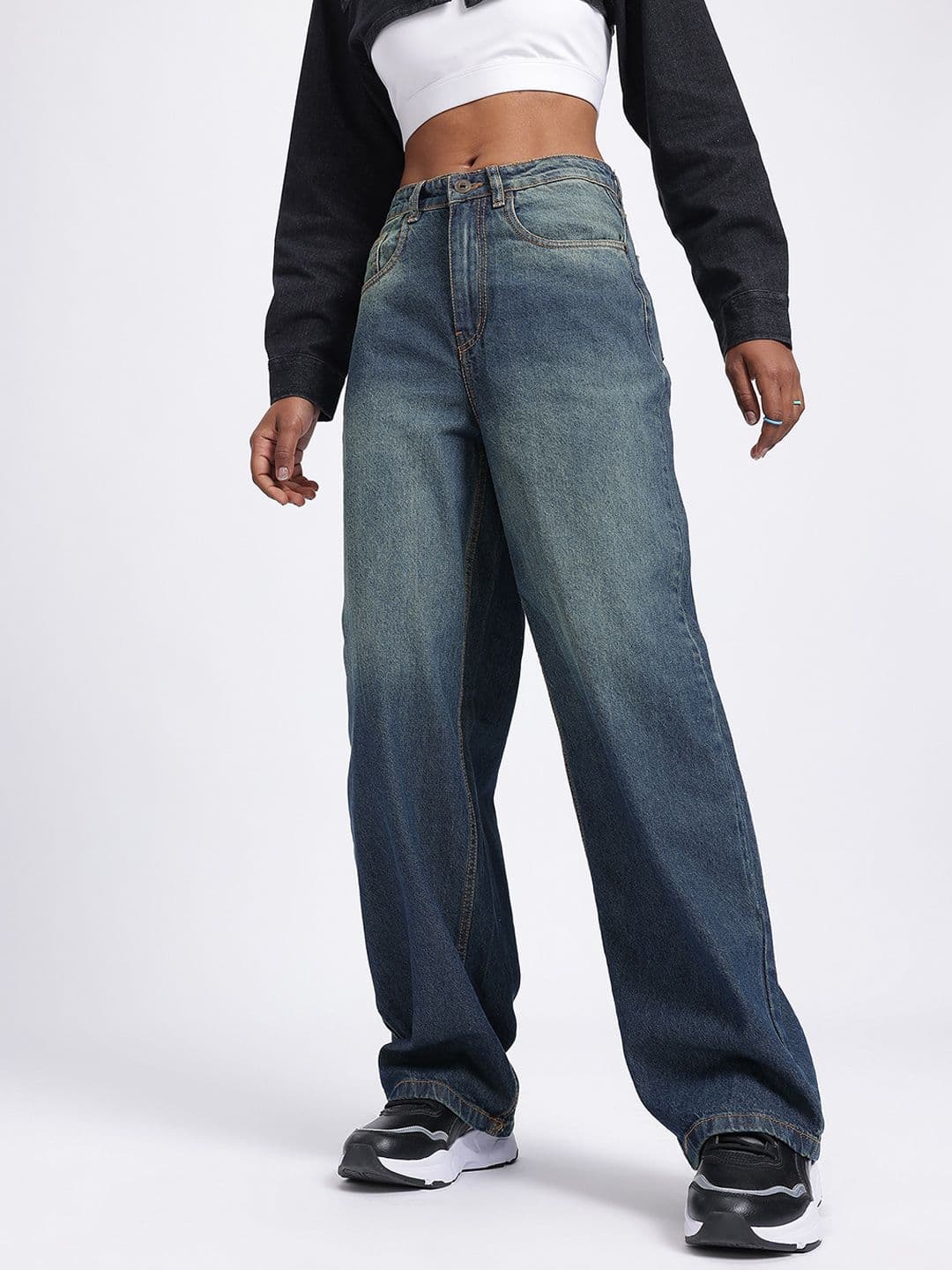 glitchez Women Light Fade Baggy Jeans thumbnail 2