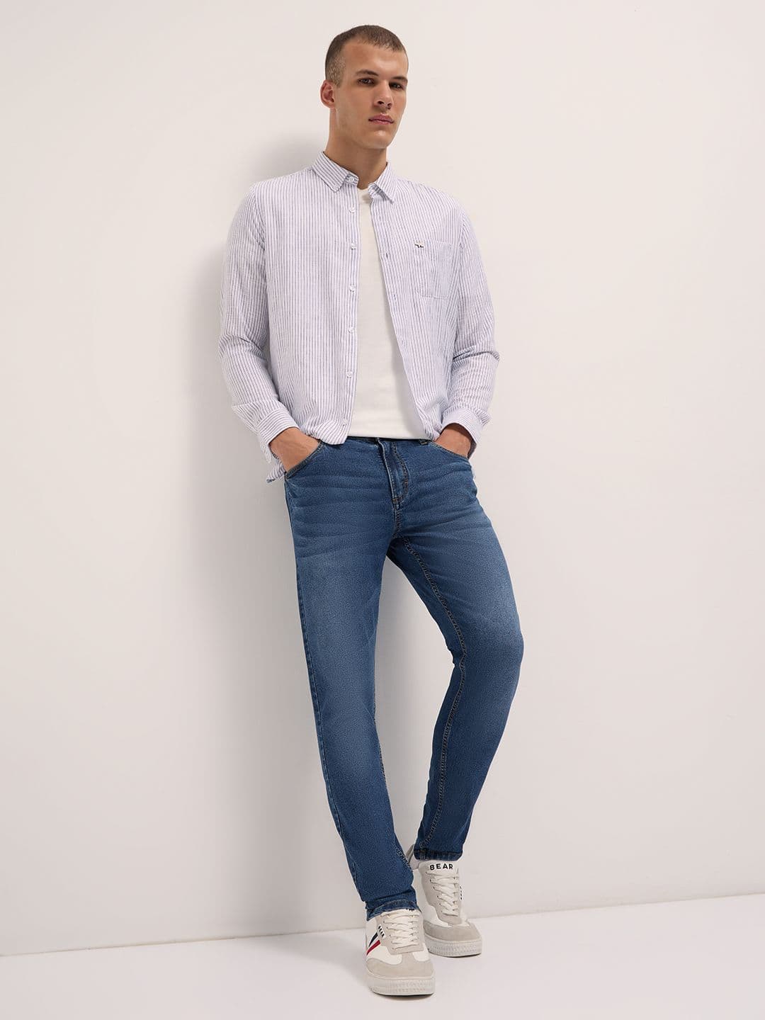 THE BEAR HOUSE Men Skinny Fit Mid-Rise Stretchable Jeans thumbnail 4