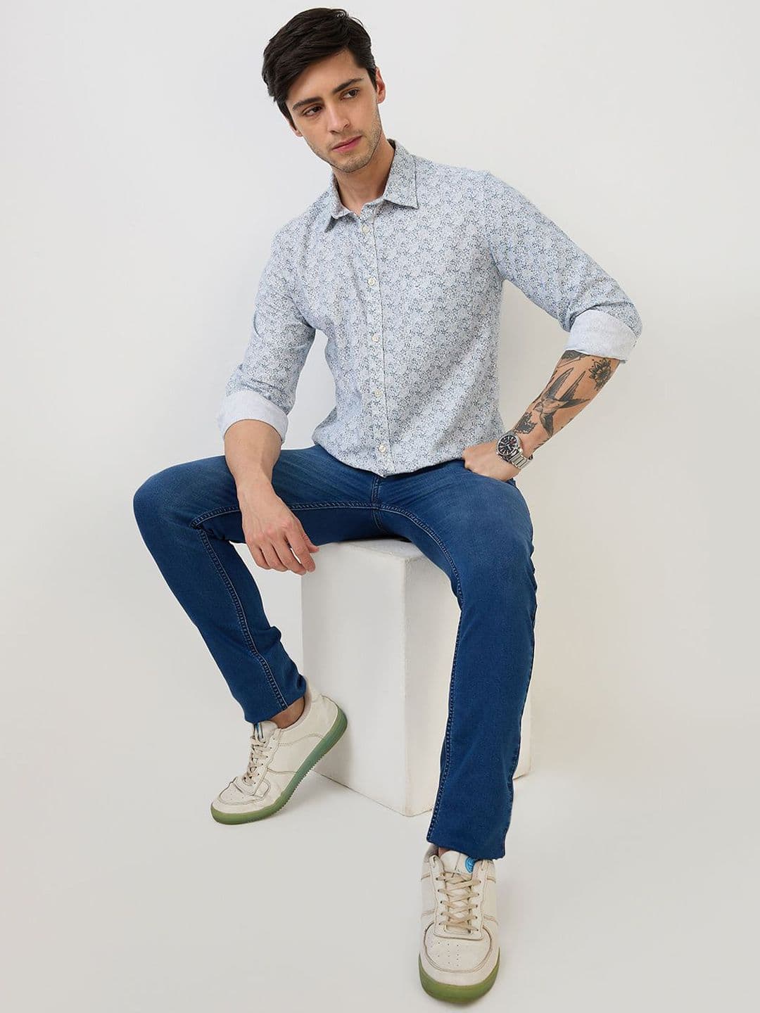 Parx Men Tapered Fit Low-Rise Heavy Fade Jeans thumbnail 7