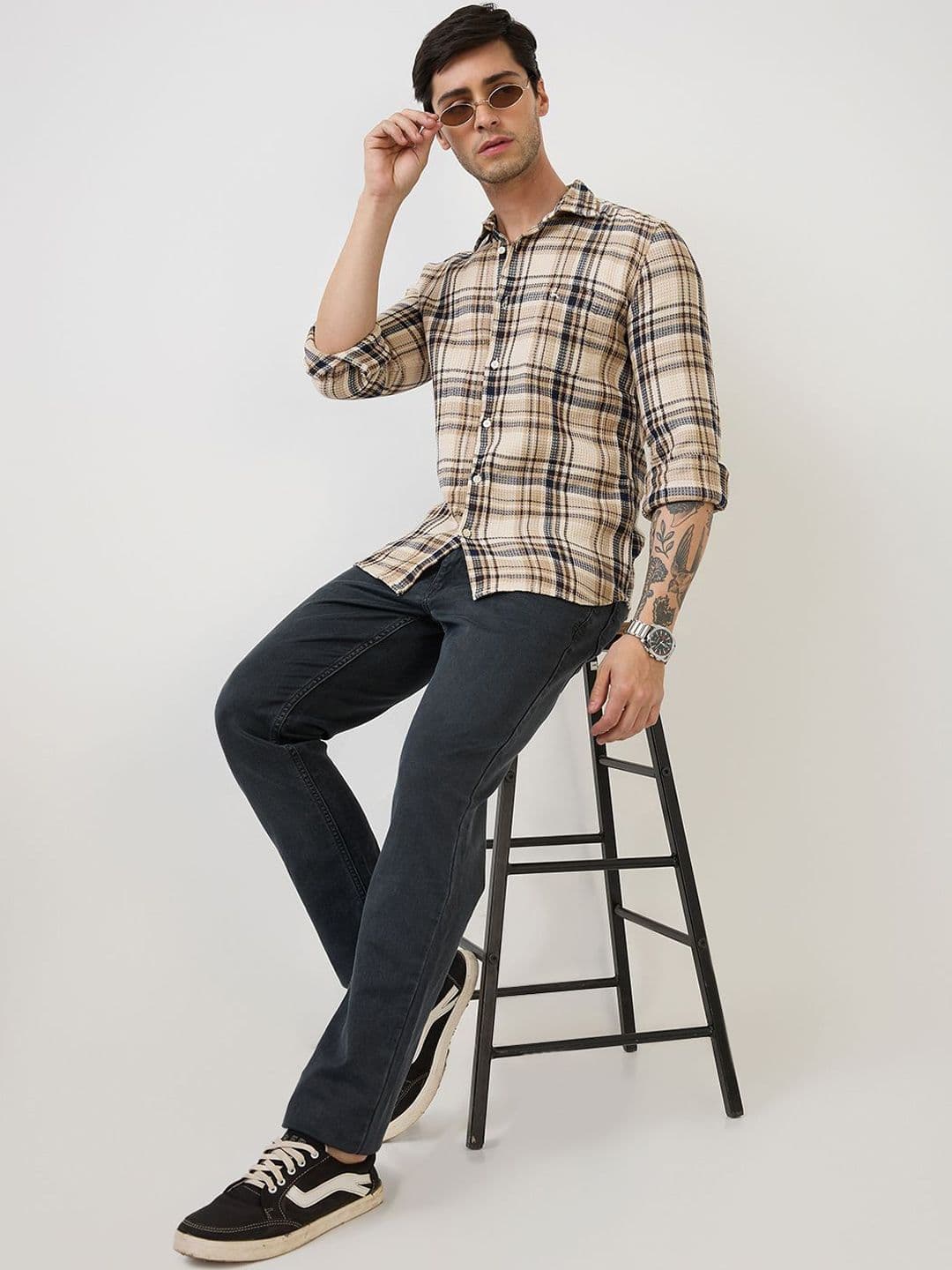 Parx Men Tapered Fit Low-Rise Cotton Jeans thumbnail 3