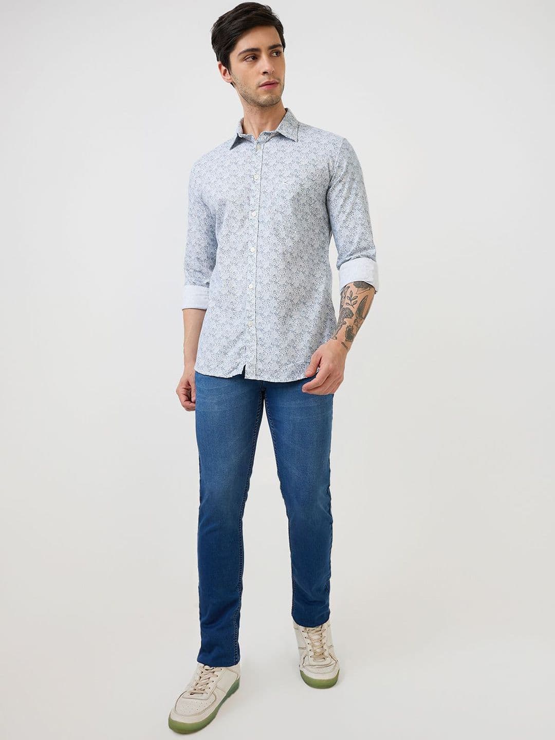 Parx Men Tapered Fit Low-Rise Heavy Fade Jeans thumbnail 2