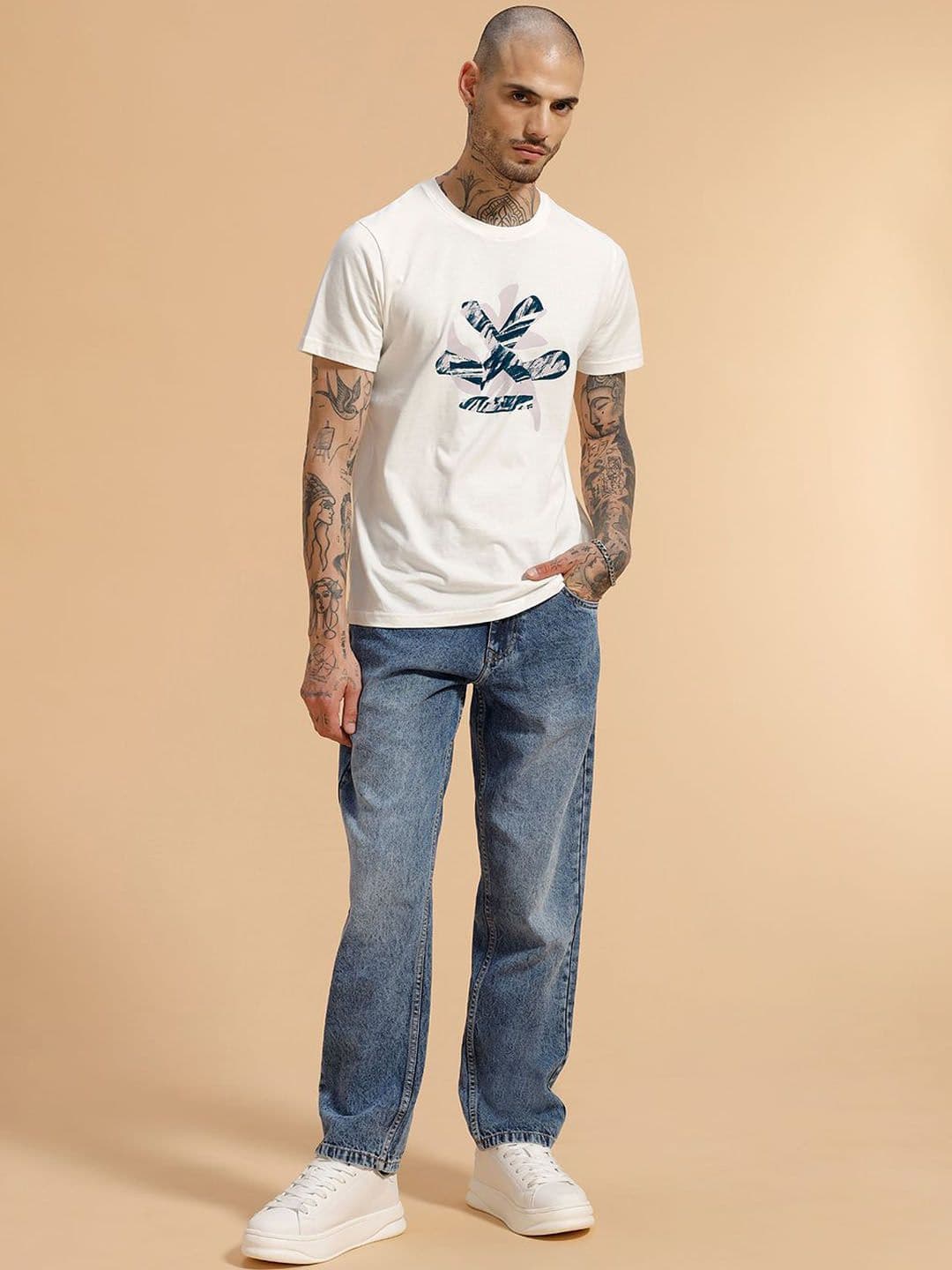 WROGN Men Comfort Relaxed Fit Mid-Rise Heavy Fade Jeans thumbnail 3