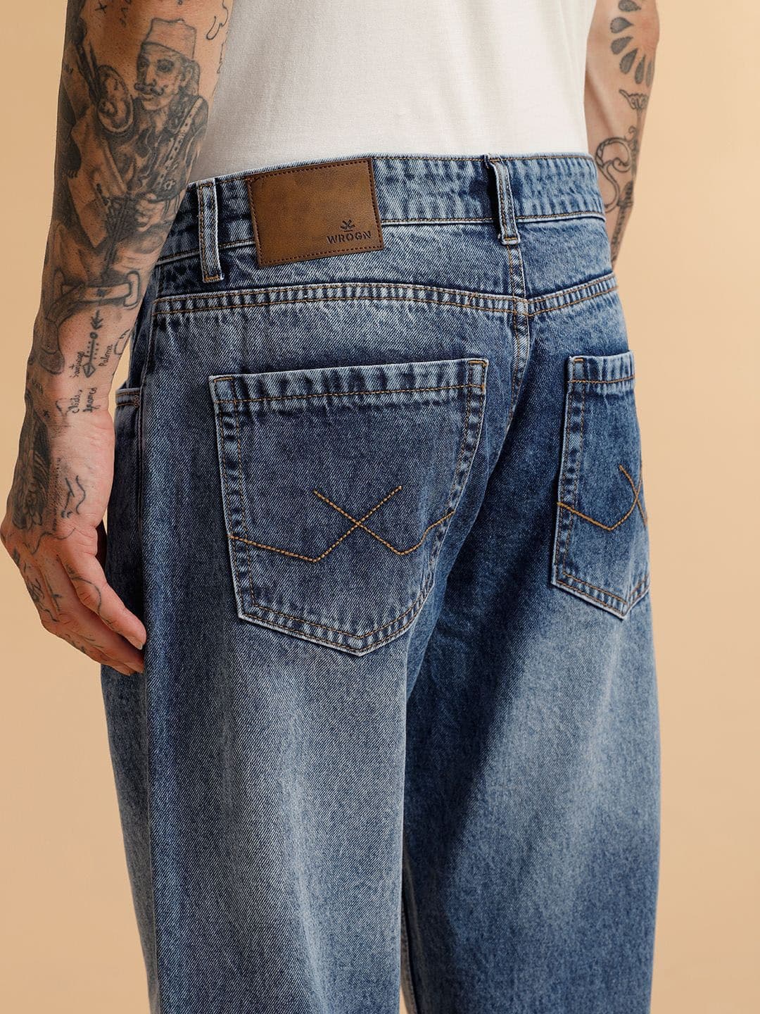 WROGN Men Comfort Relaxed Fit Mid-Rise Heavy Fade Jeans thumbnail 5