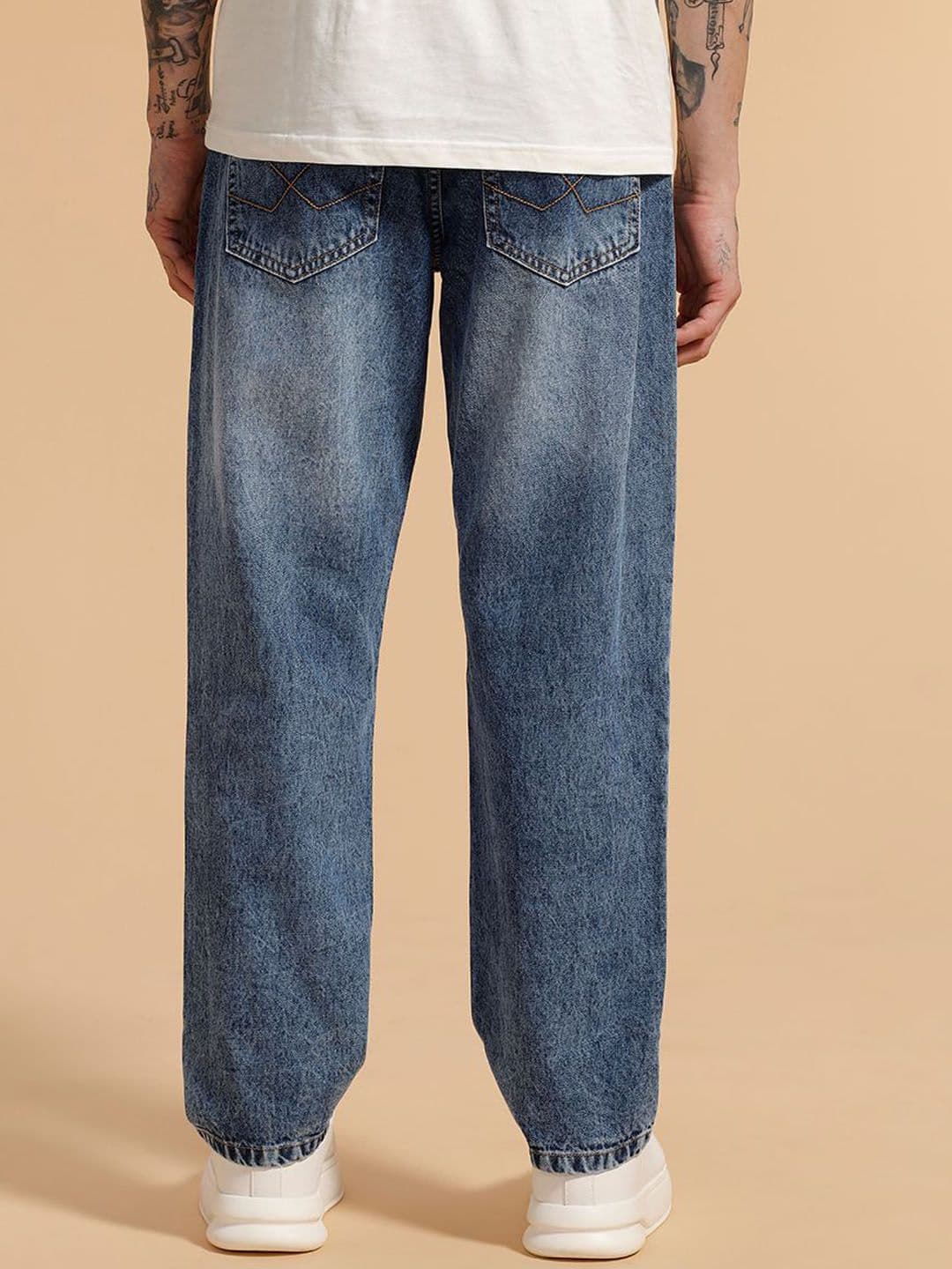 WROGN Men Comfort Relaxed Fit Mid-Rise Heavy Fade Jeans thumbnail 4