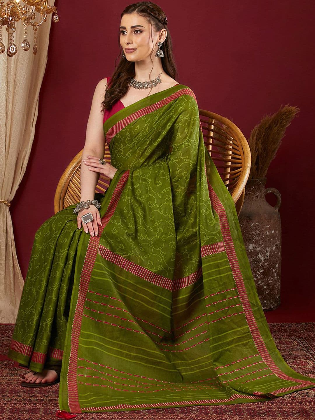 Mitera Ethnic Motifs Saree thumbnail 2