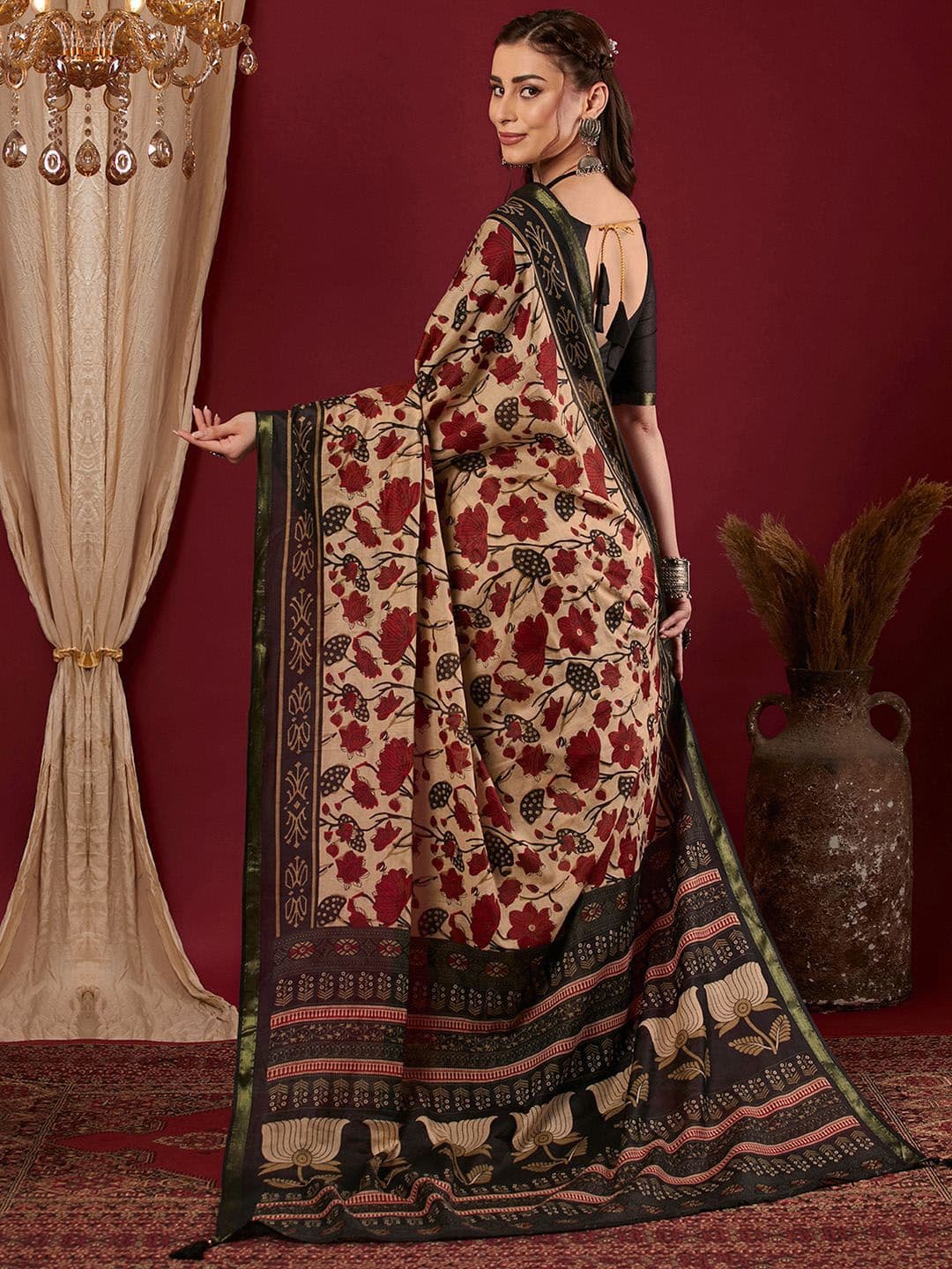 Mitera Floral Zari Saree thumbnail 3