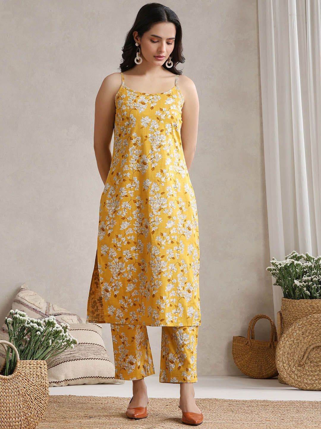 Khushal K Floral Printed Cotton Tunic With Trouser & Jacket Co-Ords thumbnail 6