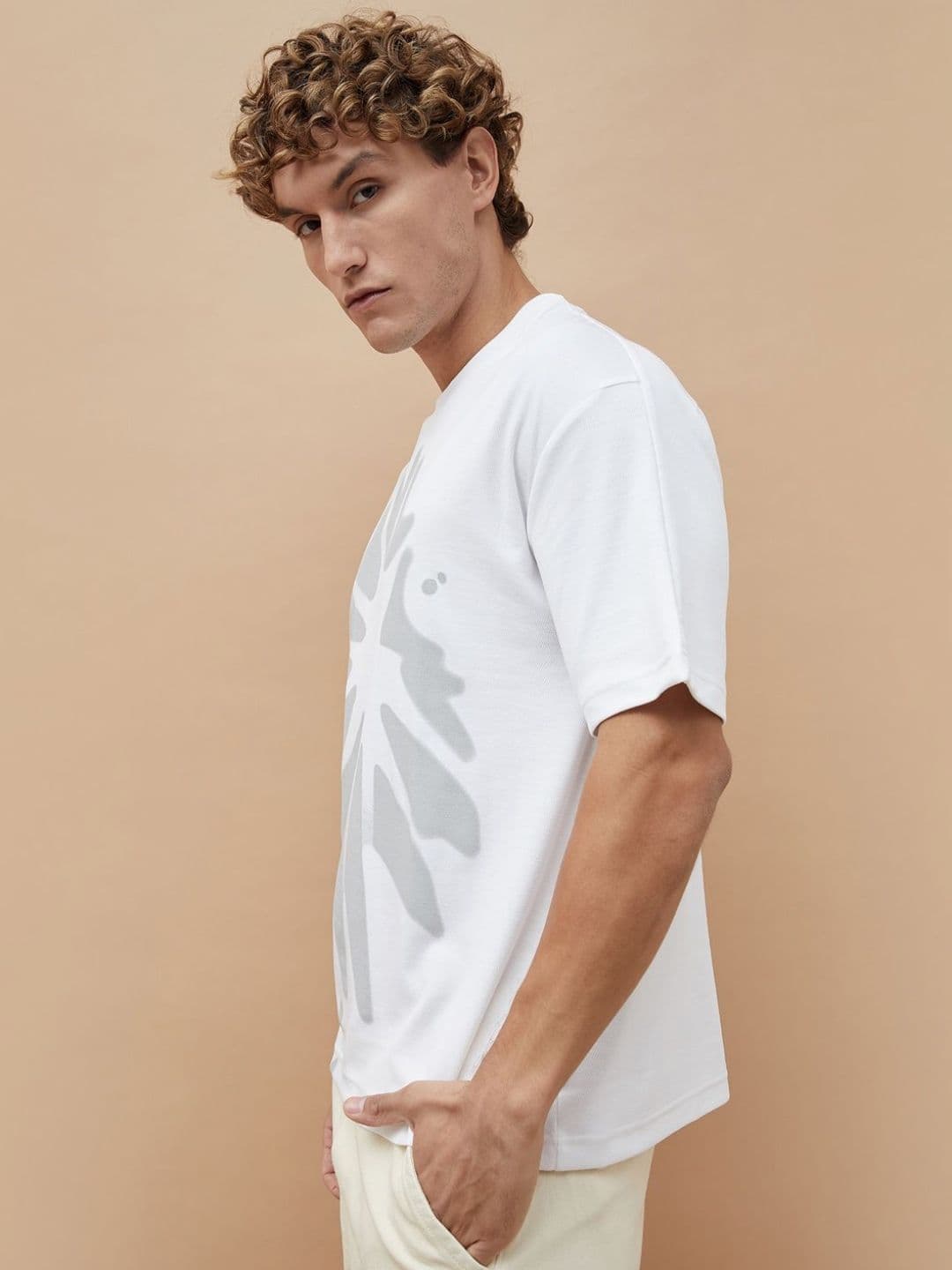 Bossini Graphic Printed Drop-Shoulder Sleeves Cotton T-shirt thumbnail 3