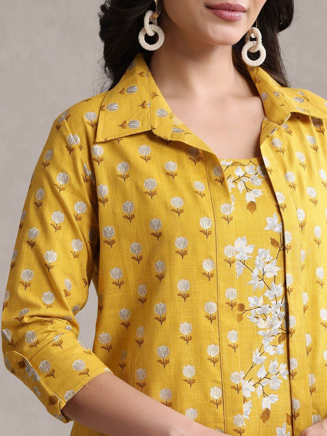 Khushal K Floral Printed Cotton Tunic With Trouser & Jacket Co-Ords thumbnail 4