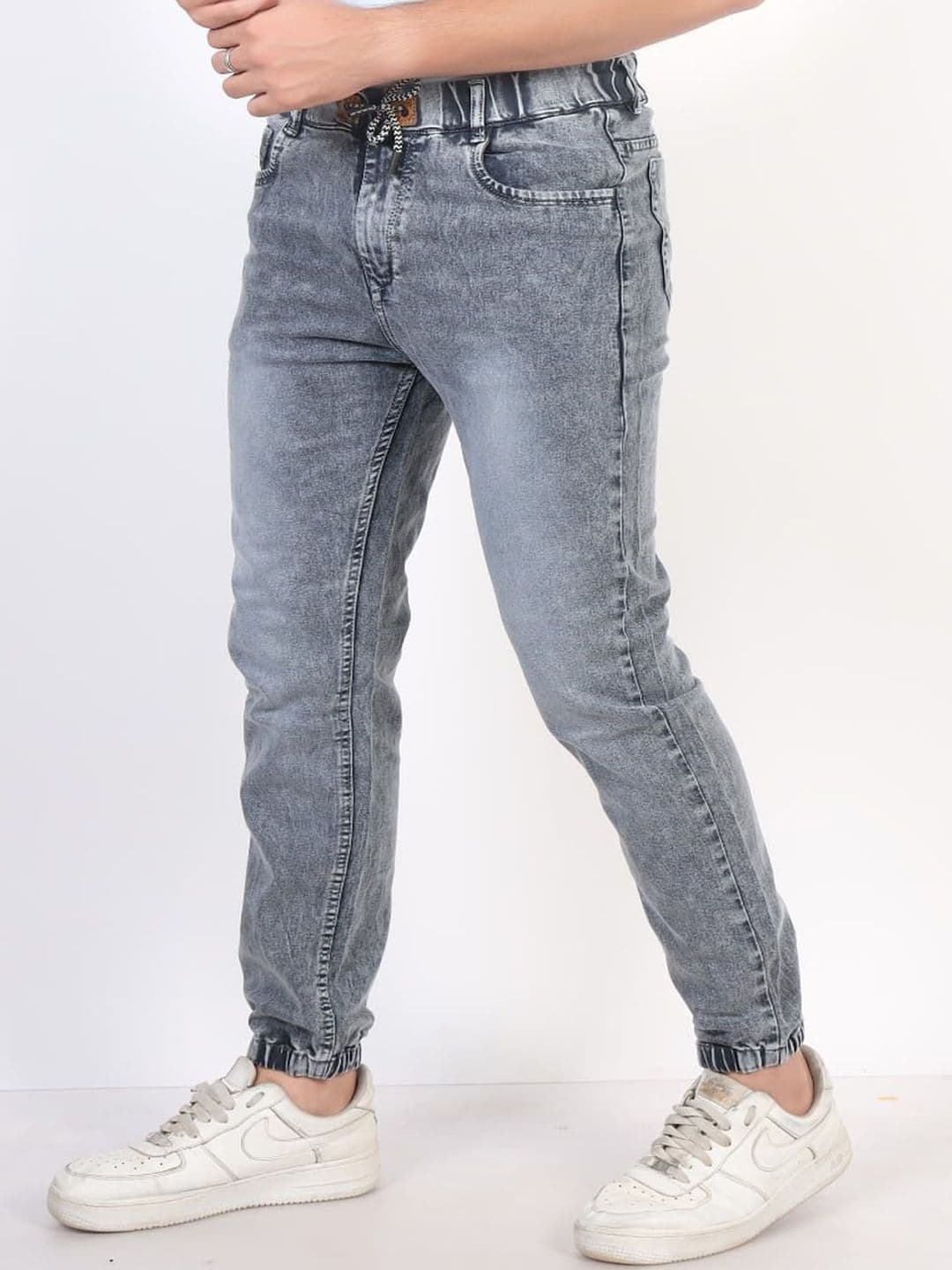 BuaGi Collection Men Regular Fit Mid-Rise Heavy Fade Jeans thumbnail 2