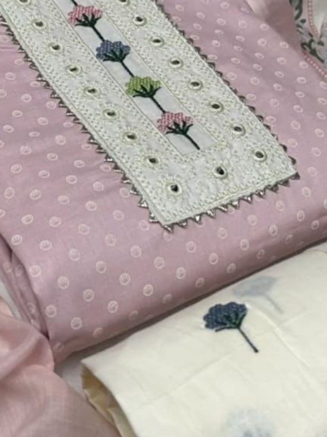 GC 80 BY GAURI COLLECTION Printed Pure Cotton Unstitched Dress Material thumbnail 2