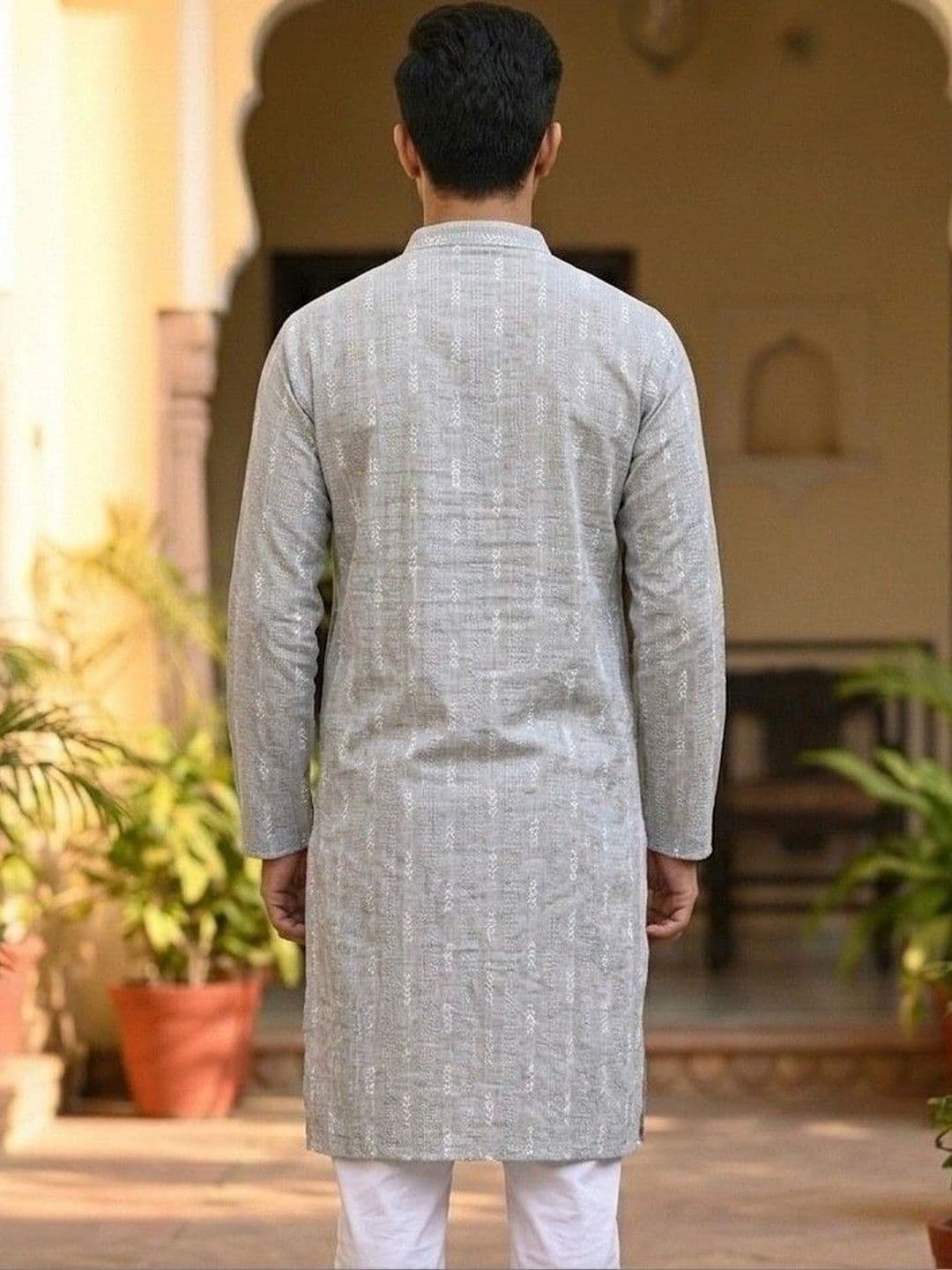 Sypher Boutique Men Dobby Handloom Kurta thumbnail 2