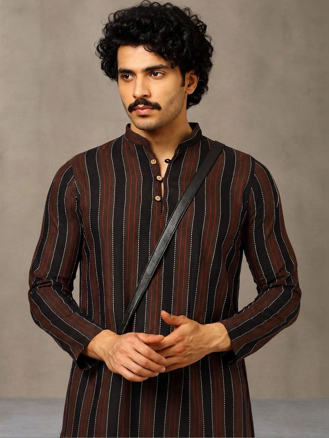 Navibhu Woven Design Striped Cotton Handloom Mandarin Collar Short Kurta thumbnail 3