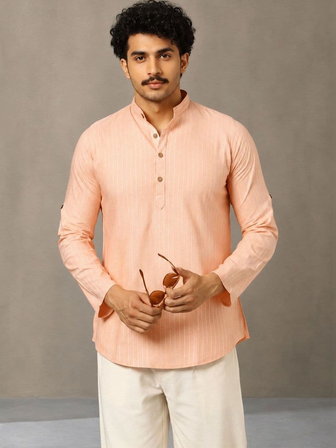 Navibhu Woven Design Solid Cotton Handloom Mandarin Collar Short Kurta thumbnail 5
