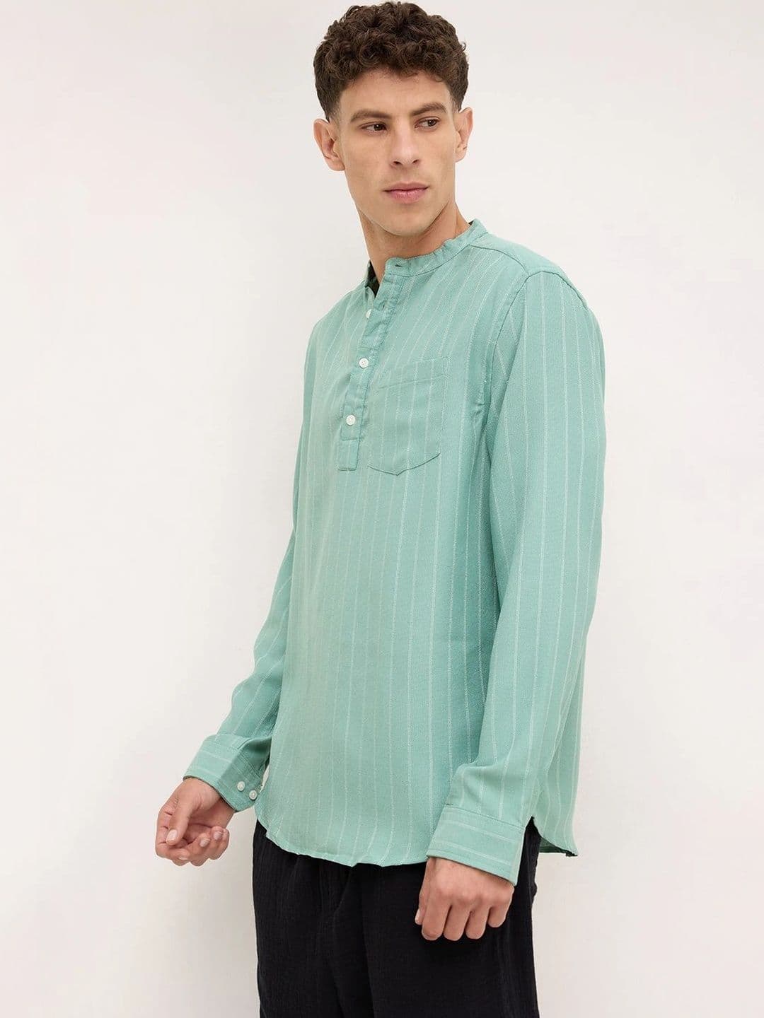 VASTRADO Men Striped Kurta thumbnail 5