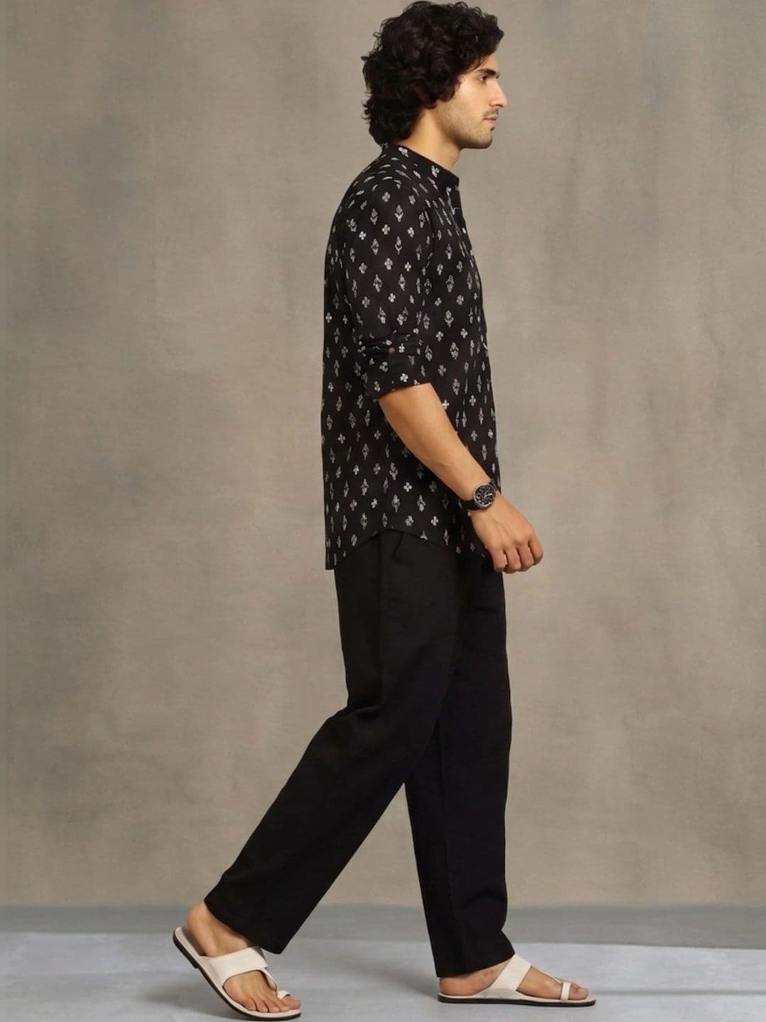 Navibhu Printed Pure Cotton Mandarin Collar Short Kurta thumbnail 5