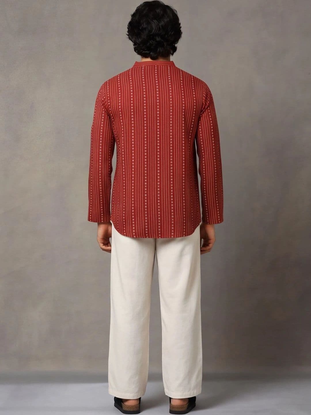 Navibhu Woven Design Abstract Cotton Handloom Mandarin Collar Short Kurta thumbnail 4