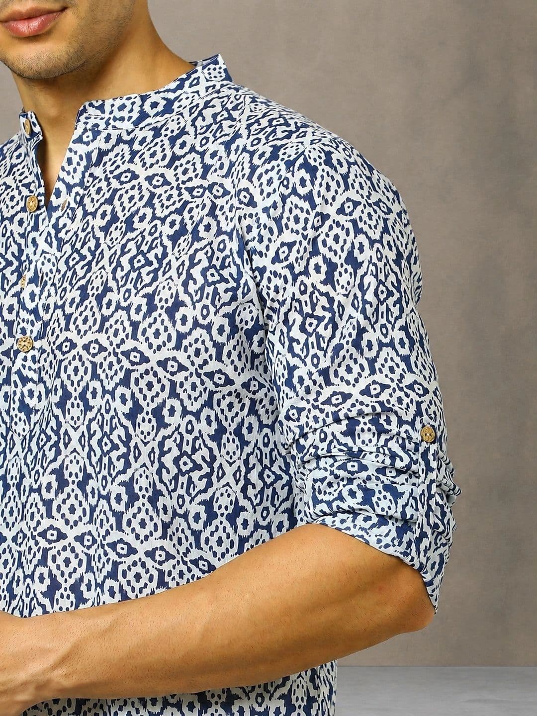 Navibhu Printed Pure Cotton Mandarin Collar Short Kurta thumbnail 3