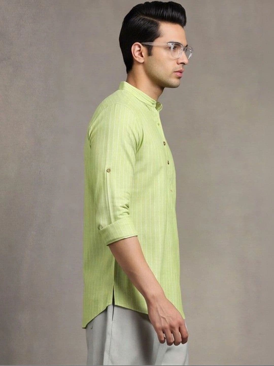 Navibhu Woven Design Solid Cotton Handloom Mandarin Collar Short Kurta thumbnail 6