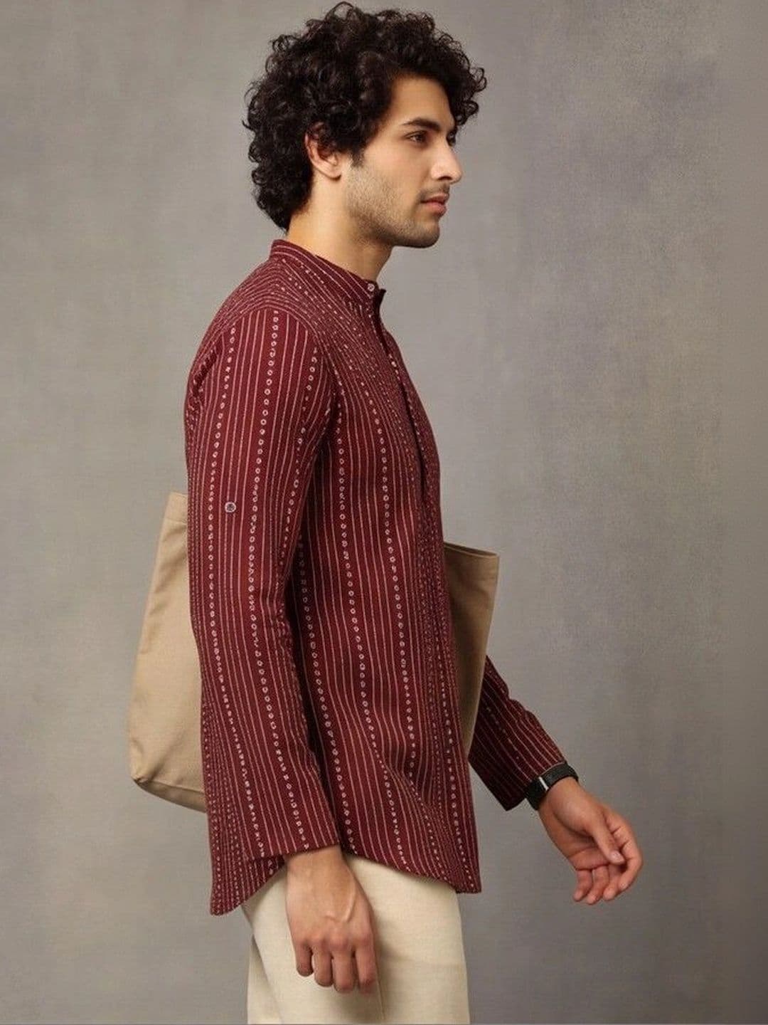 Navibhu Woven Design Abstract Cotton Handloom Mandarin Collar Short Kurta thumbnail 5