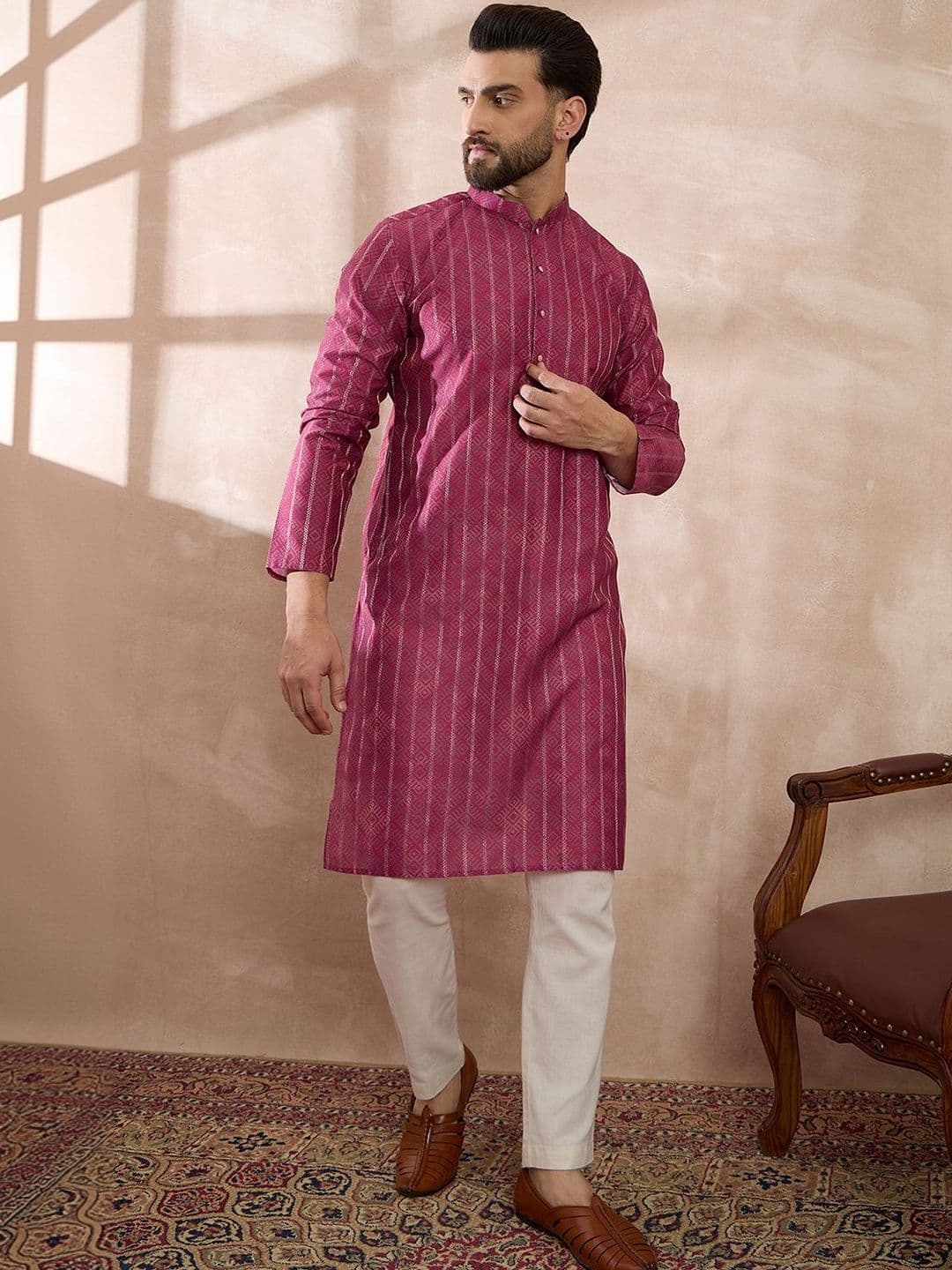 House of Pataudi Printed Silk Mandarin Collar Calf Length Straight Kurta thumbnail 7