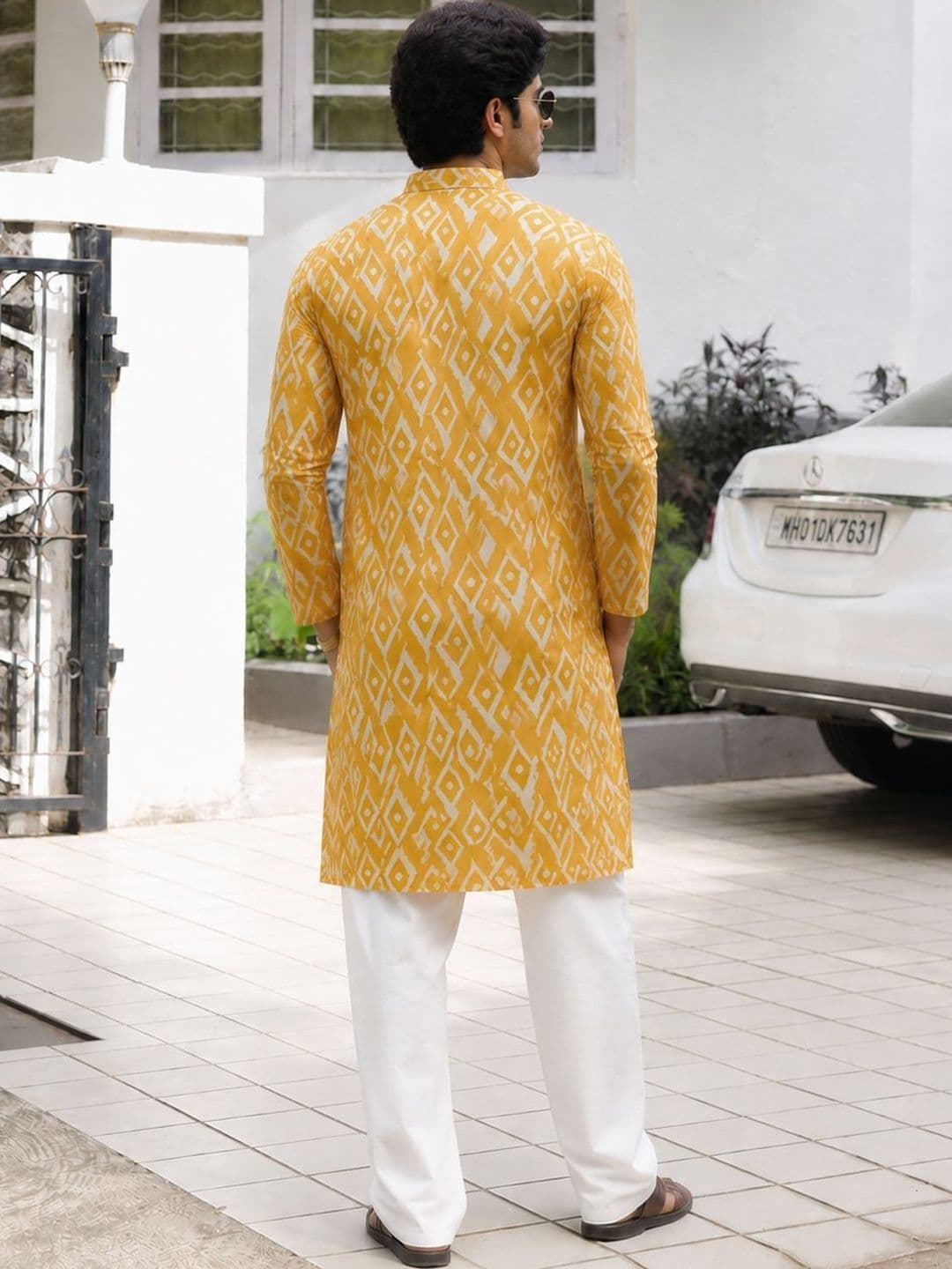 Anouk Men Geometric Printed Indie Prints Kurta thumbnail 7