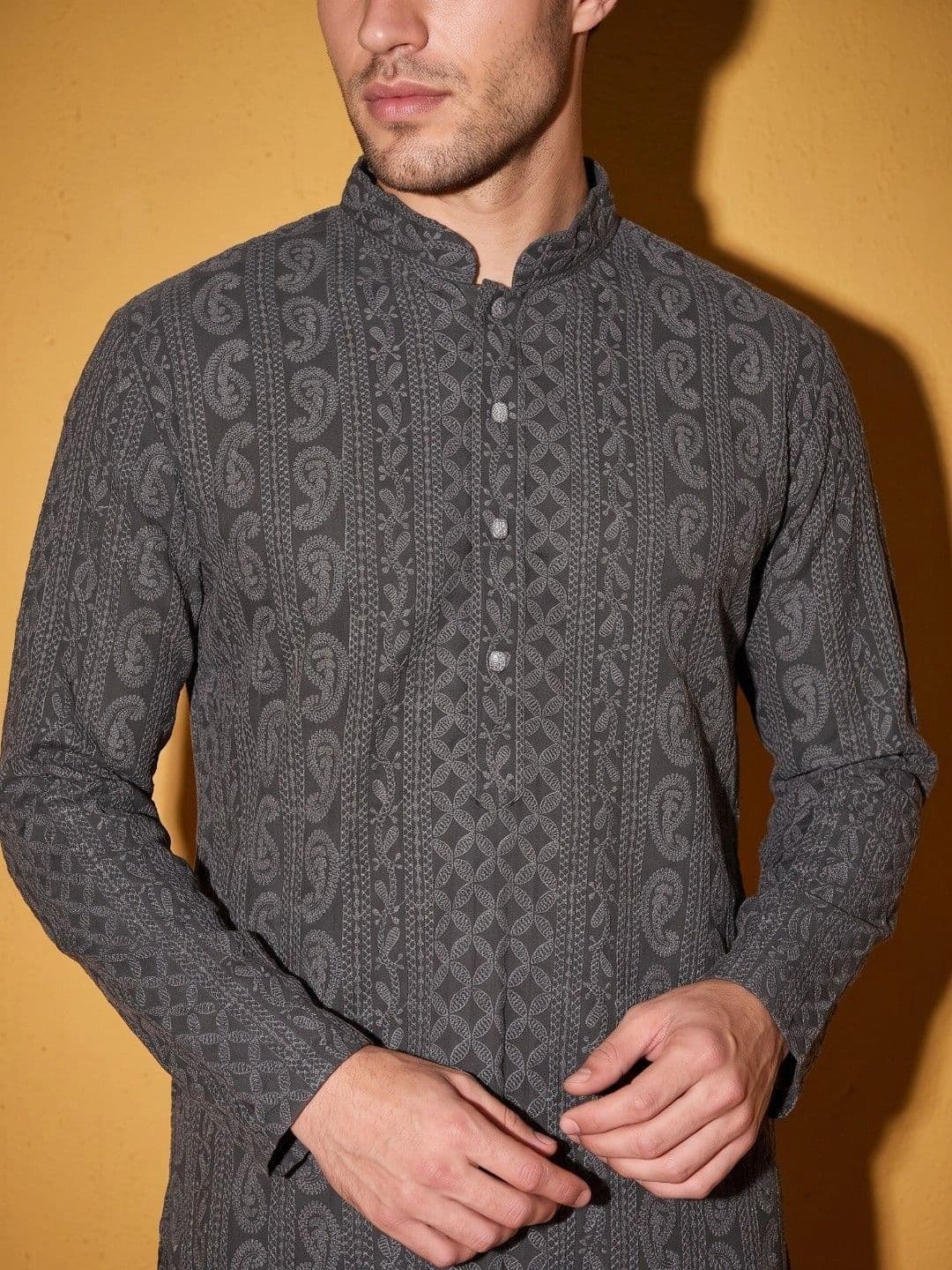DRIP CHOWK Men Paisley Georgette Kurta thumbnail 5