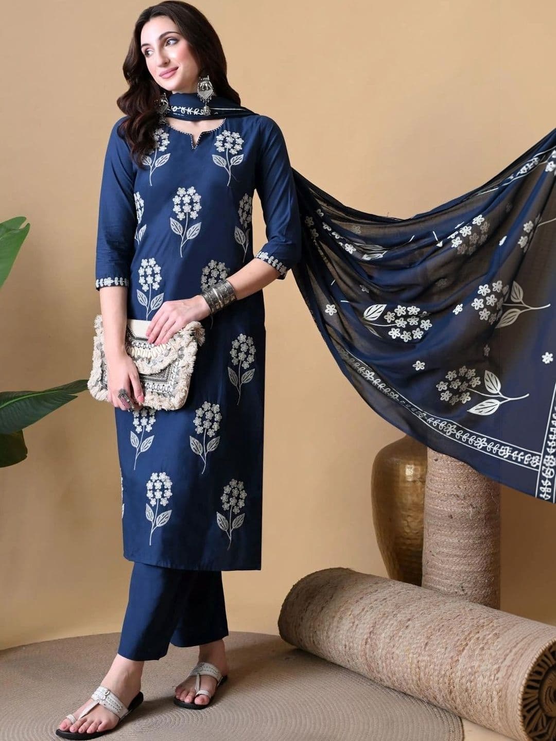 Anouk Women Floral Embroidered Regular Thread Work Kurta with Palazzos & With Dupatta thumbnail 5