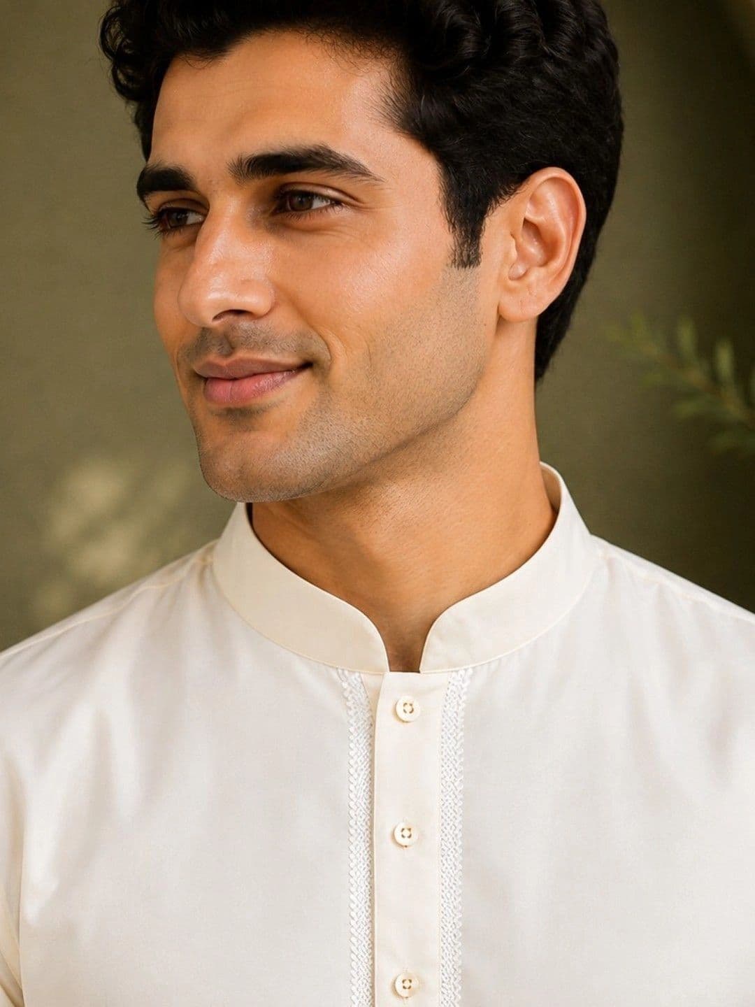 TATTVA Men Thread Work Kurta thumbnail 3