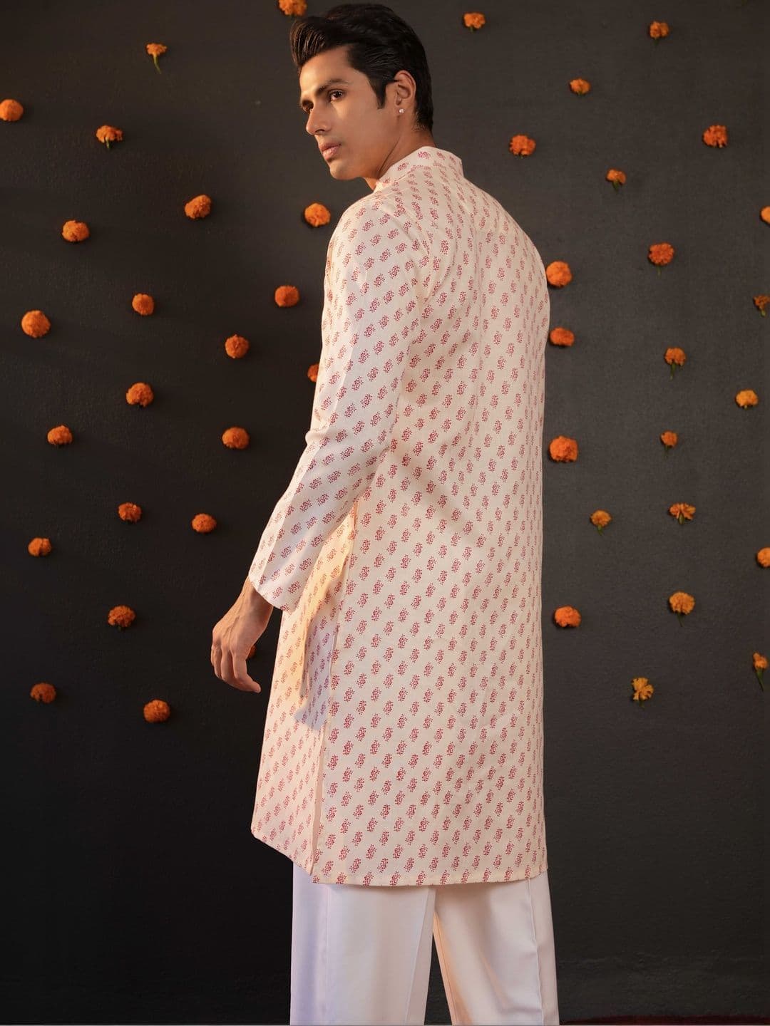 Anouk Printed Mandarin Collar Knee Length Straight Kurta thumbnail 3