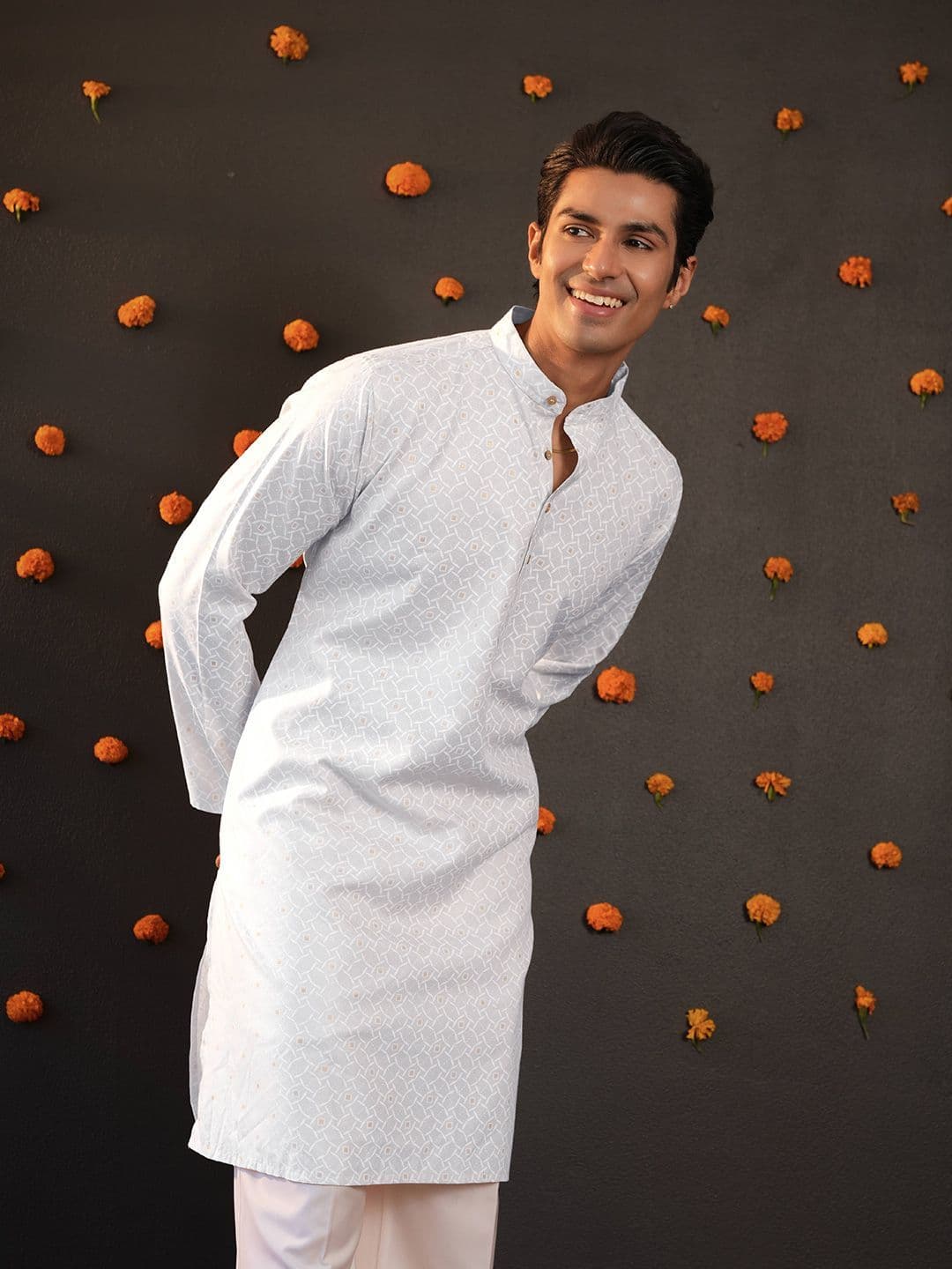 Anouk Printed Mandarin Collar Knee Length Straight Kurta thumbnail 4