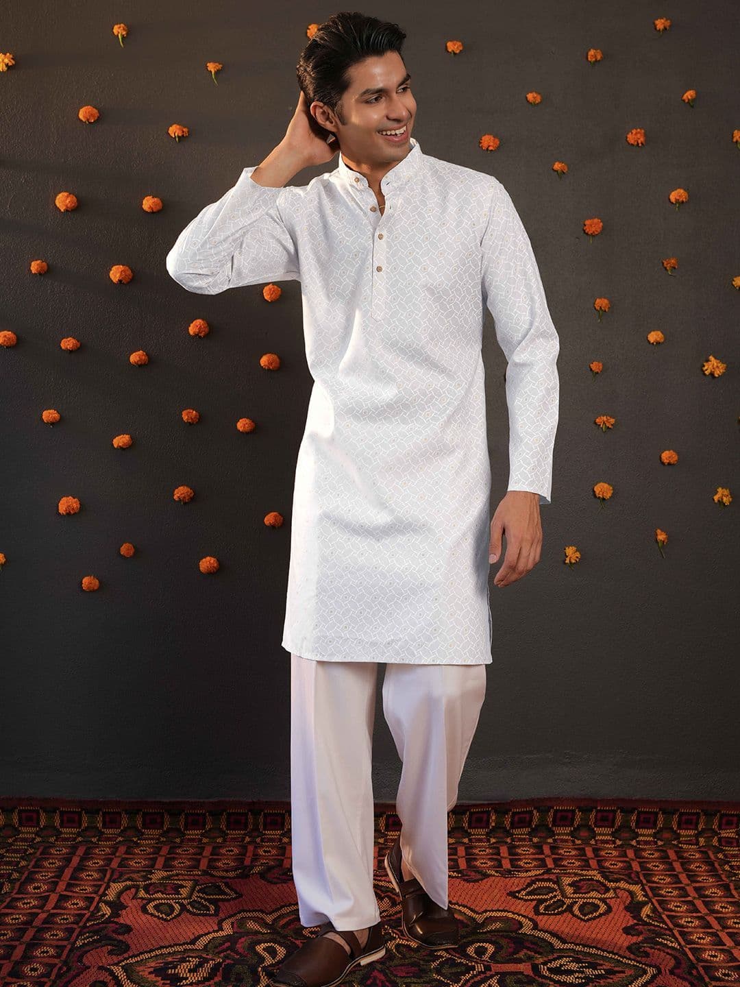 Anouk Printed Mandarin Collar Knee Length Straight Kurta thumbnail 2
