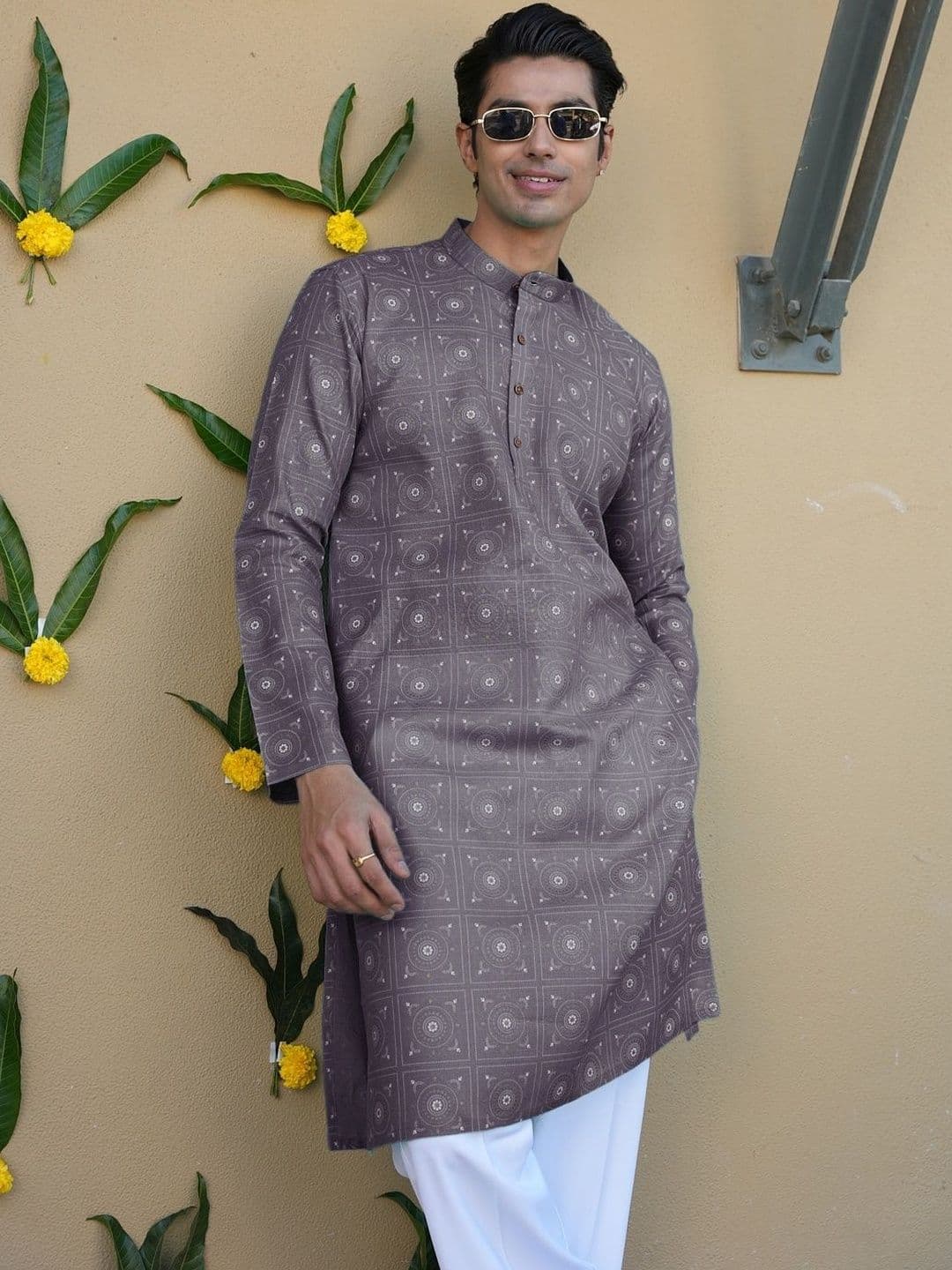 Anouk Printed Mandarin Collar Knee Length Straight Kurta thumbnail 4