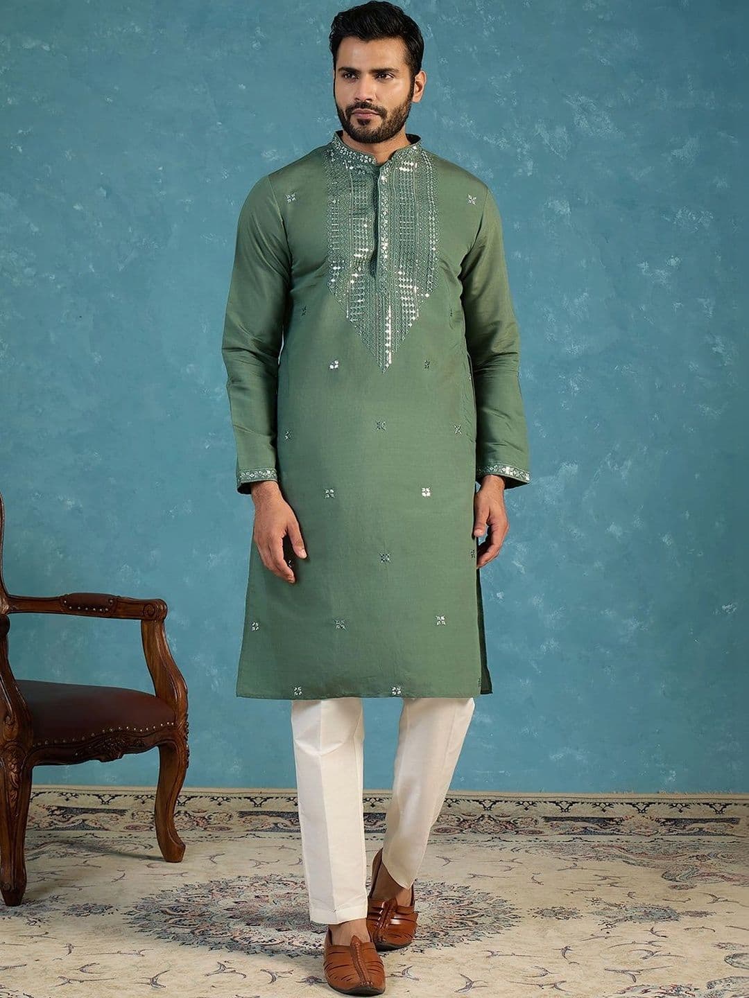 House of Pataudi Men Embellished Mirror Work Kurta thumbnail 3