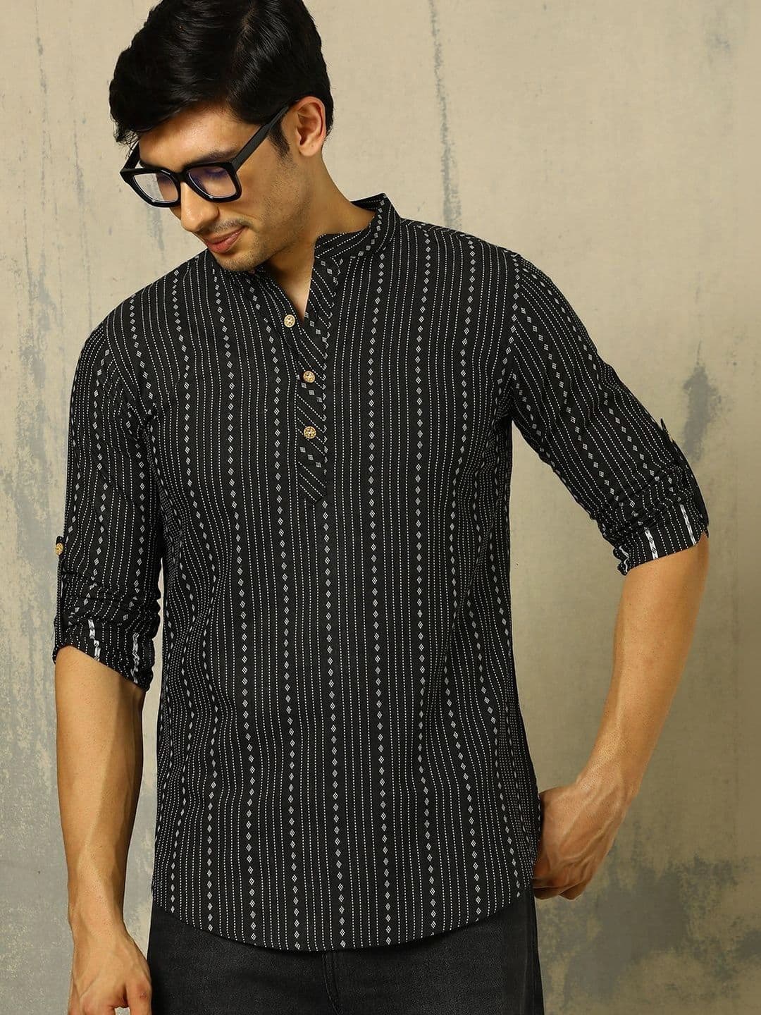 Anouk Woven Design Abstract Cotton Handloom Mandarin Collar Short Kurta - view 1