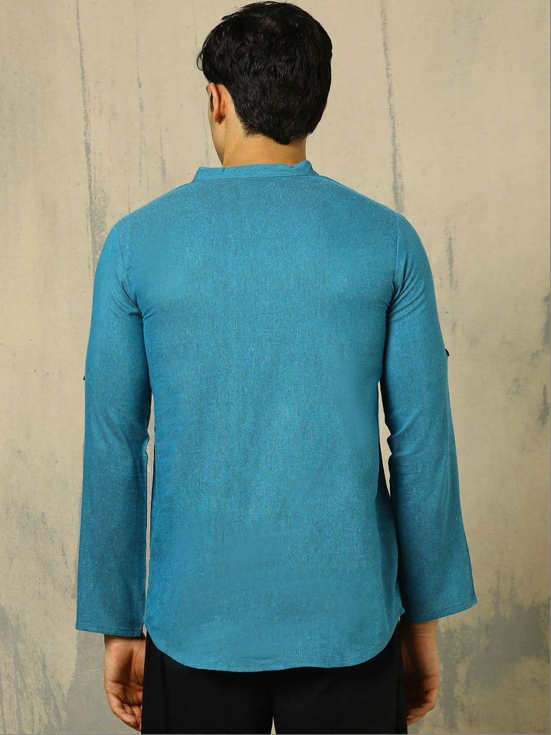 Anouk Woven Design Solid Cotton Handloom Mandarin Collar Short Kurta thumbnail 5
