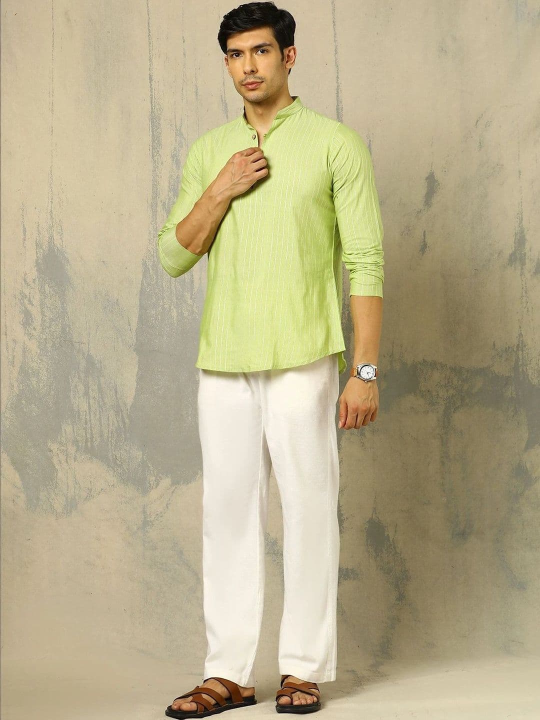 Anouk Woven Design Solid Cotton Handloom Mandarin Collar Short Kurta thumbnail 6