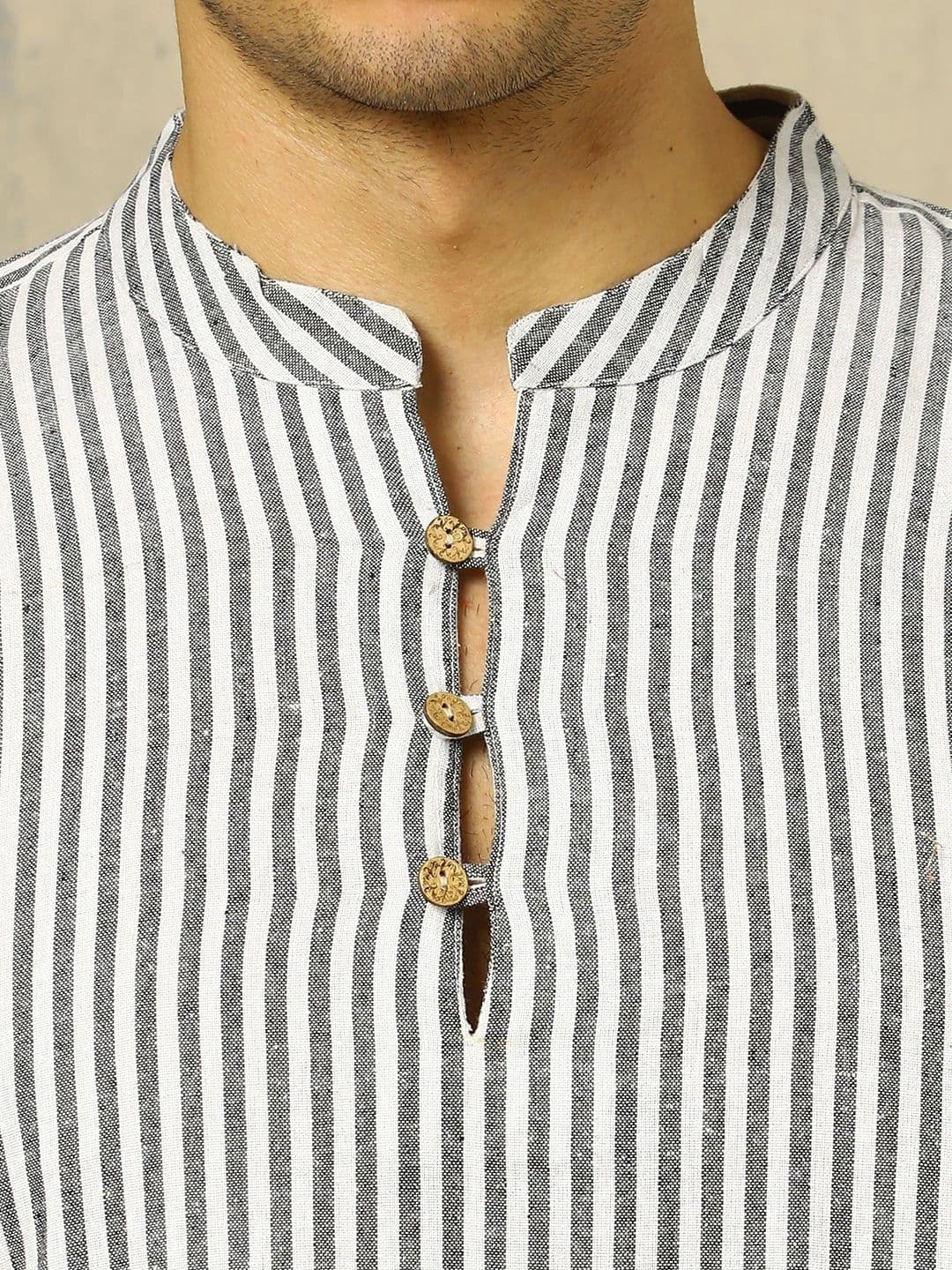 Anouk Woven Design Striped Cotton Handloom Mandarin Collar Short Kurta thumbnail 4
