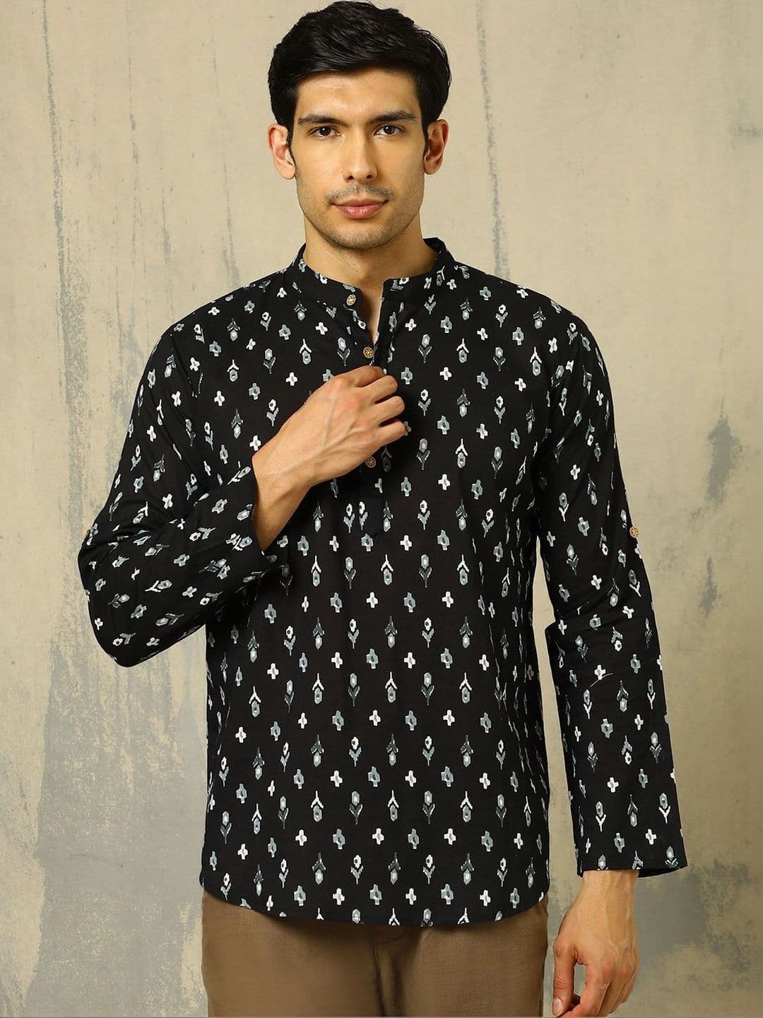 Anouk Printed Cotton Mandarin Collar Short Kurta thumbnail 2