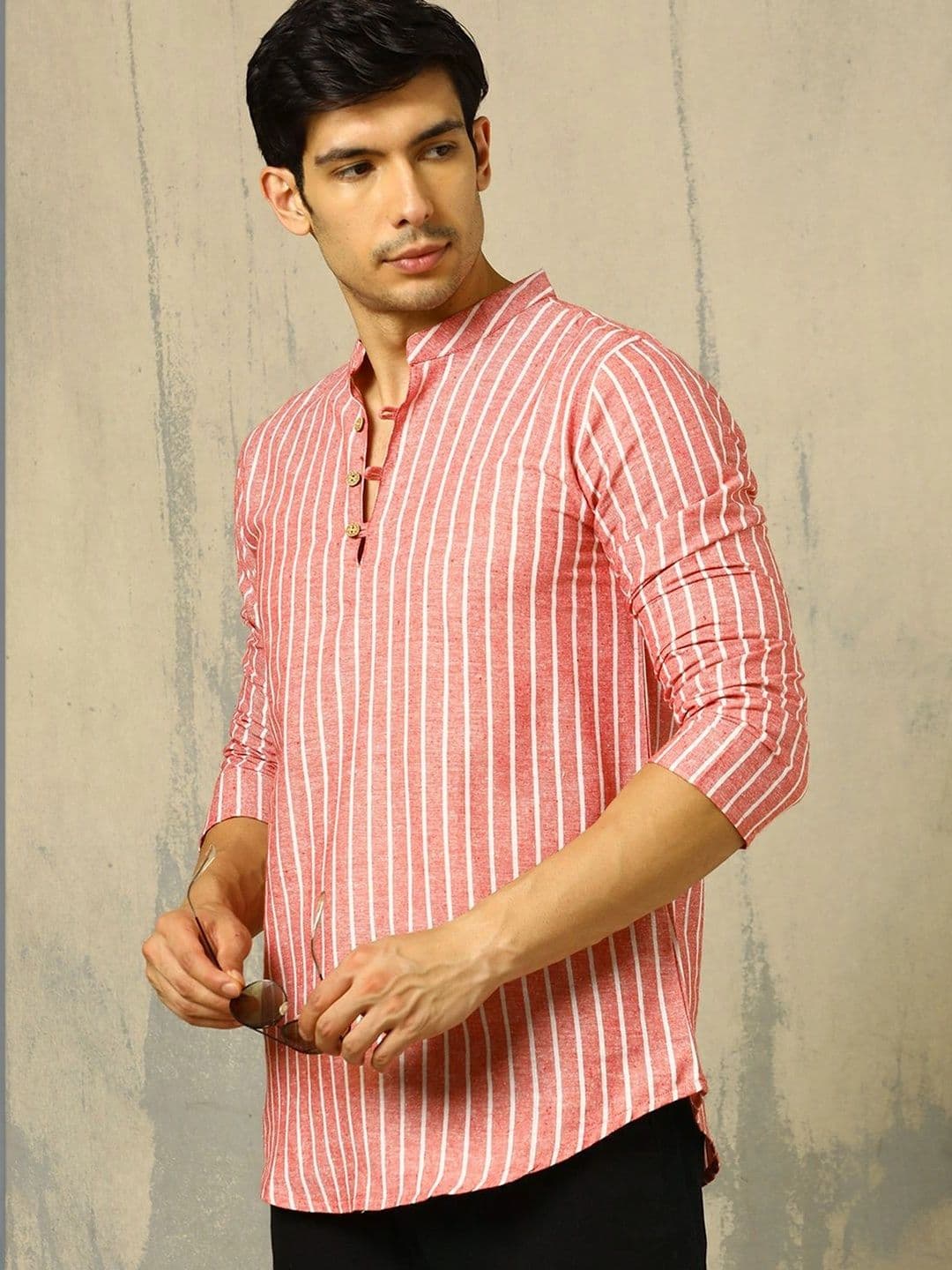 Anouk Woven Design Striped Cotton Handloom Mandarin Collar Short Kurta thumbnail 4