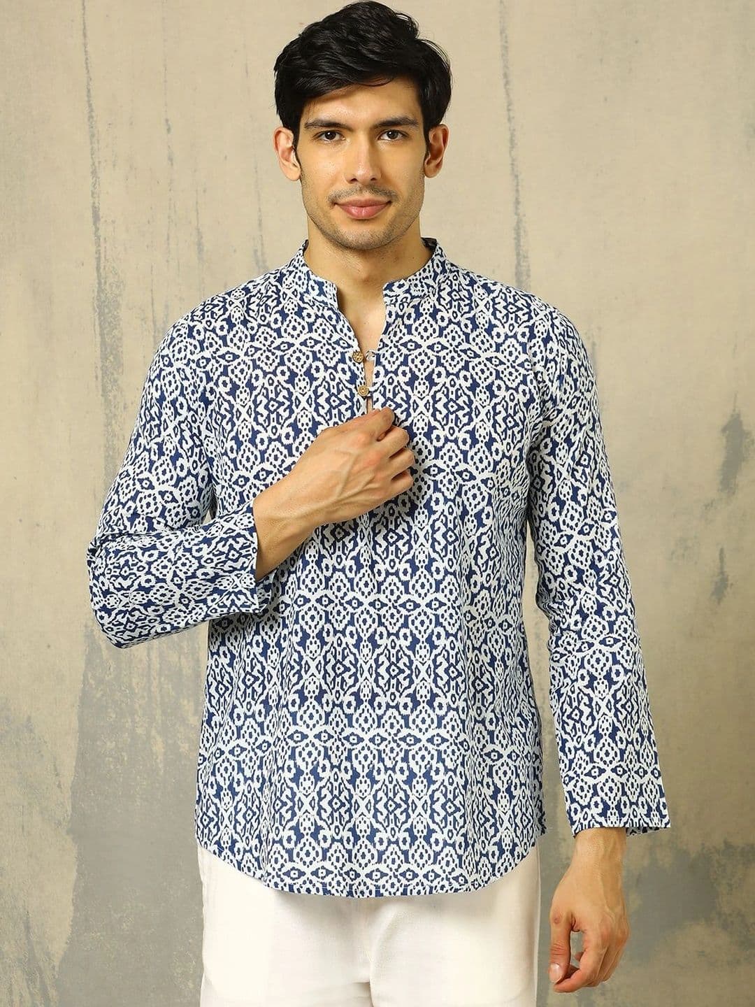 Anouk Printed Cotton Mandarin Collar Short Kurta thumbnail 3