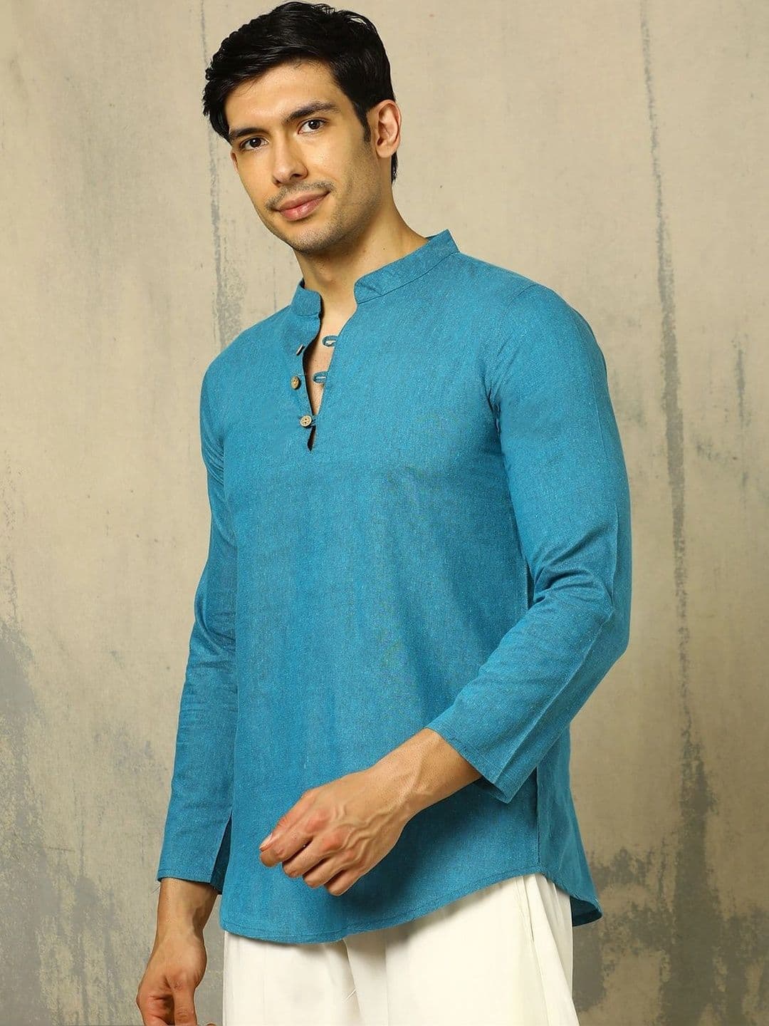 Anouk Woven Design Solid Cotton Handloom Mandarin Collar Short Kurta thumbnail 5